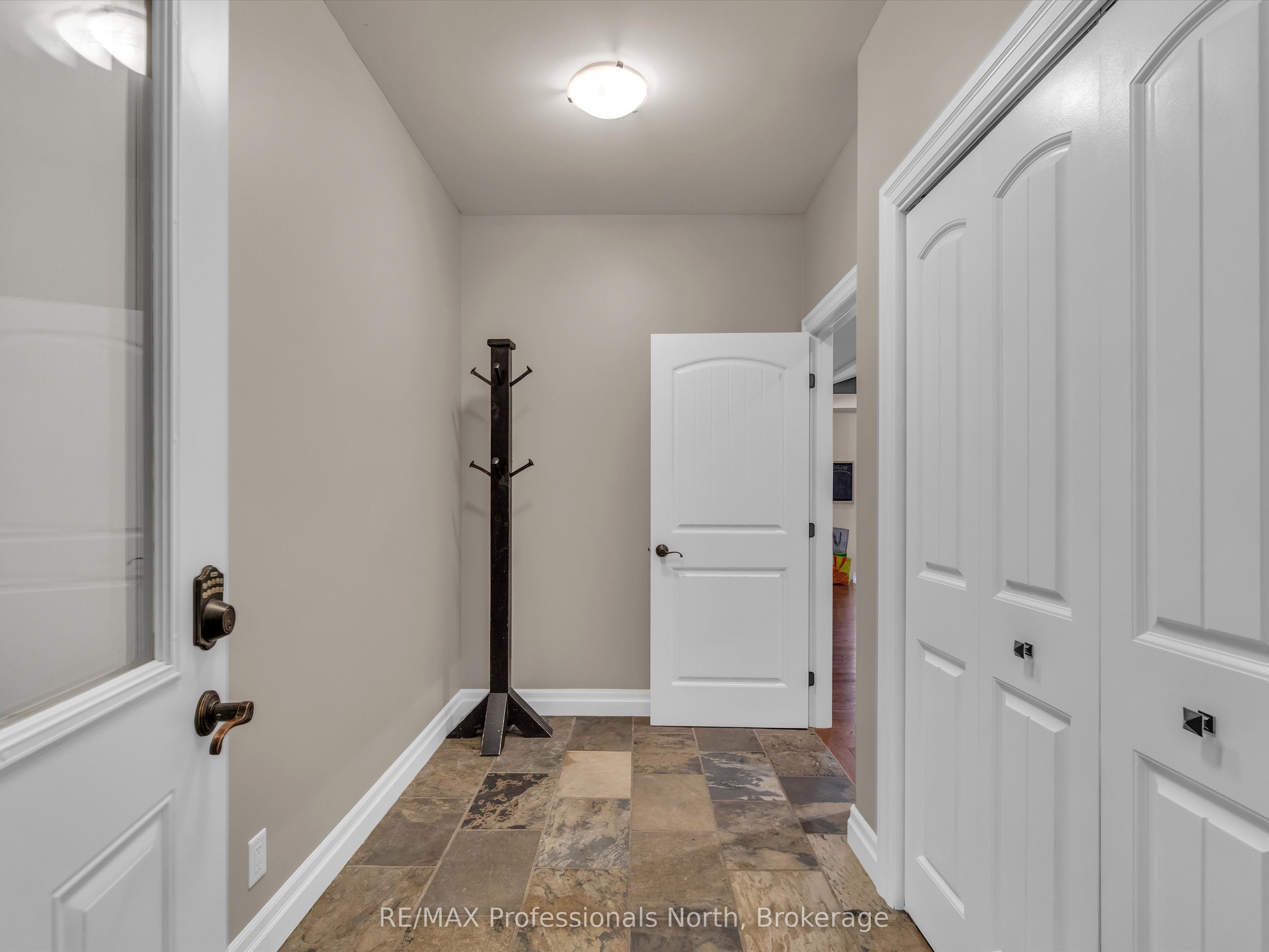 93 Mainhood's Road Property Photo 37