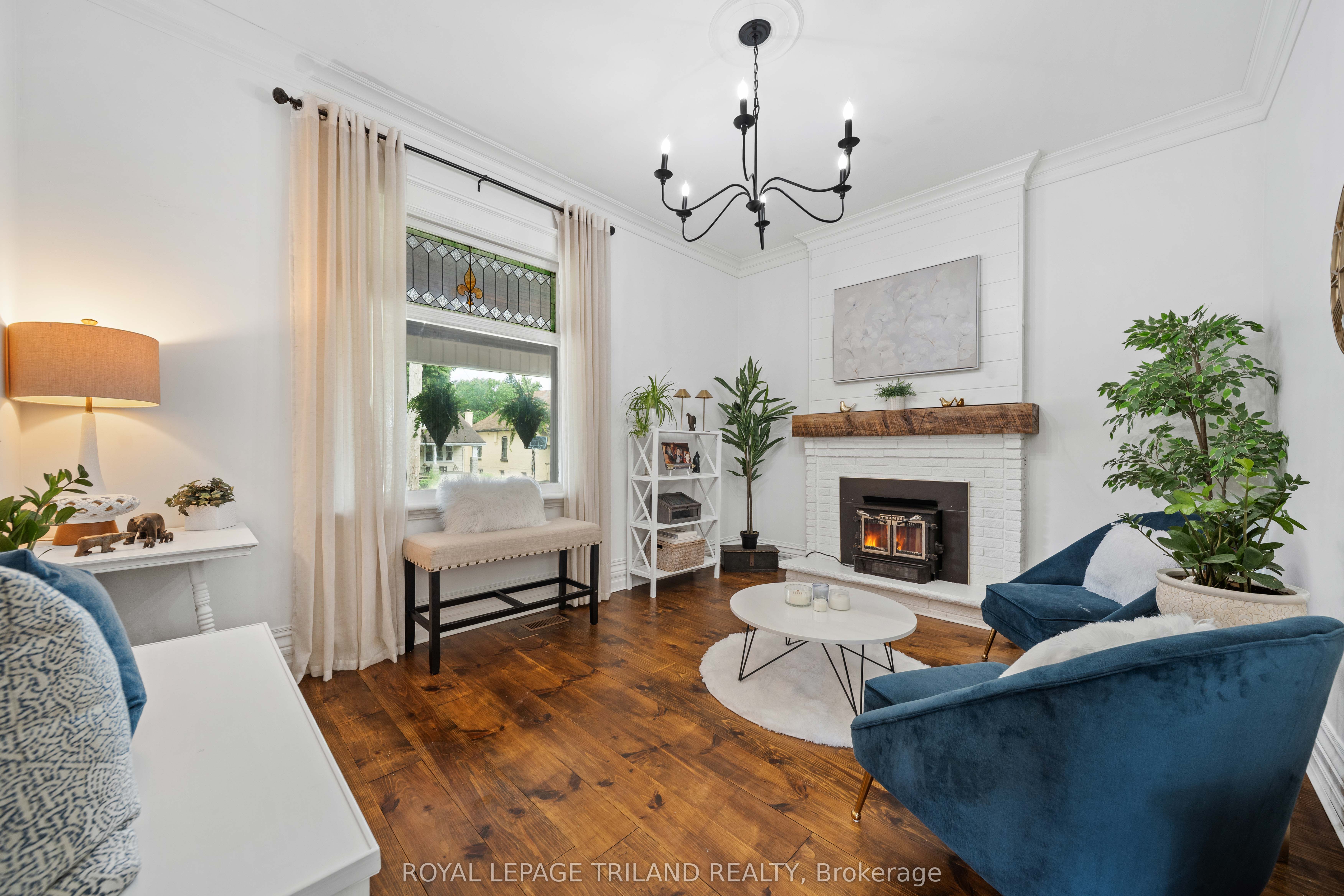 946 Dufferin Avenue Property Photo 11