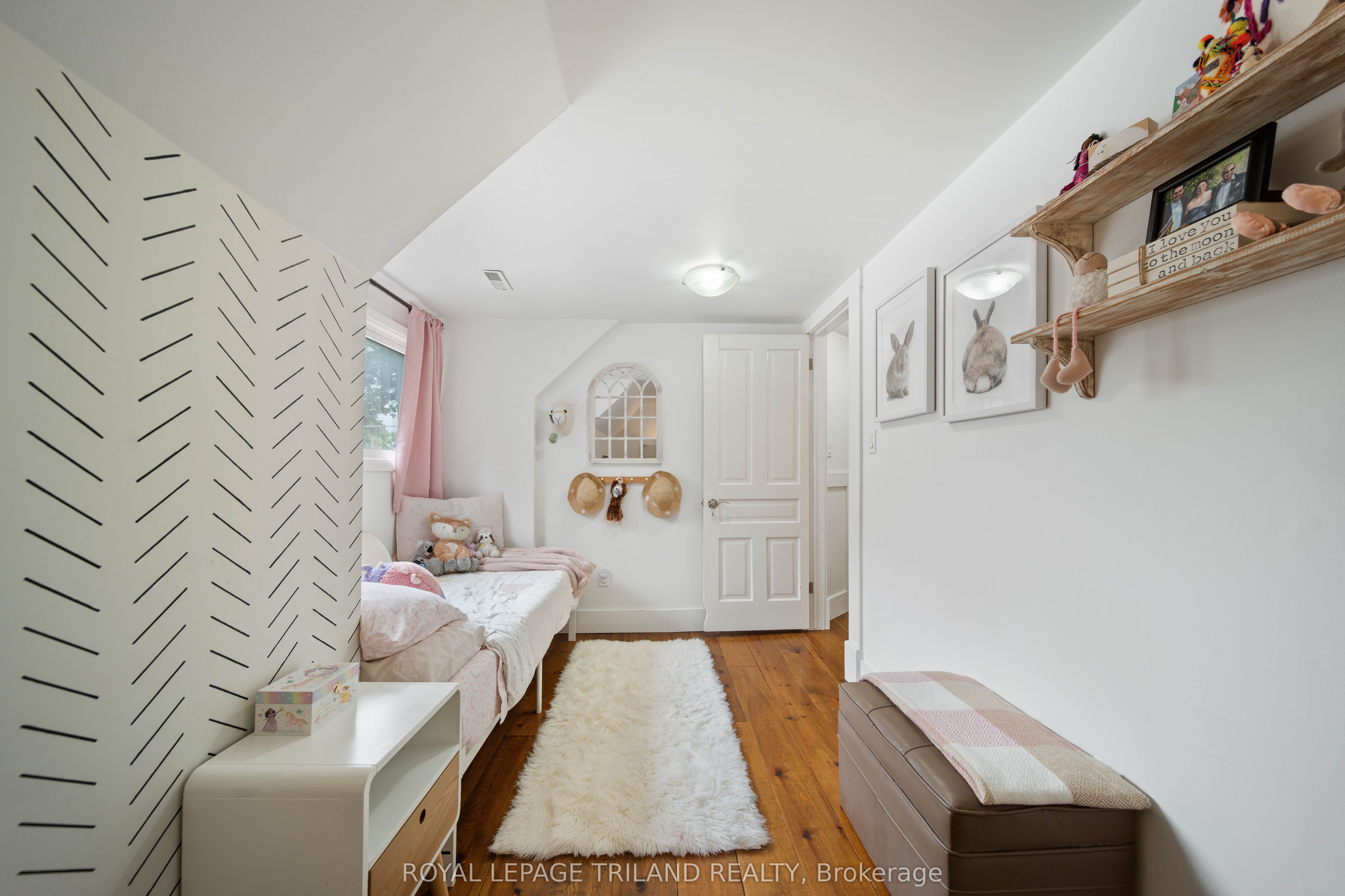 946 Dufferin Avenue Property Photo 25