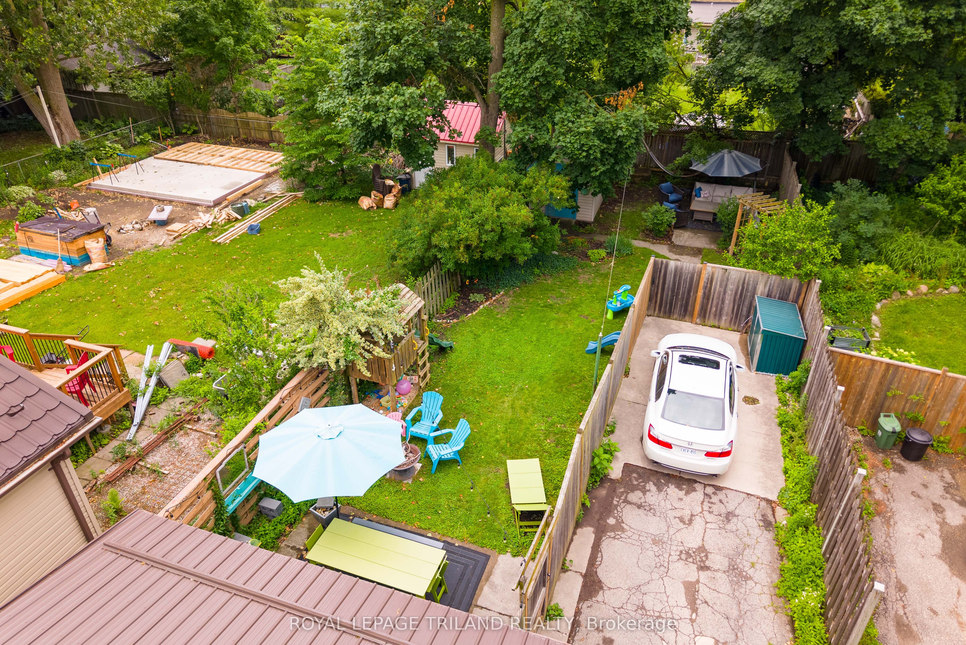 946 Dufferin Avenue Property Photo 26