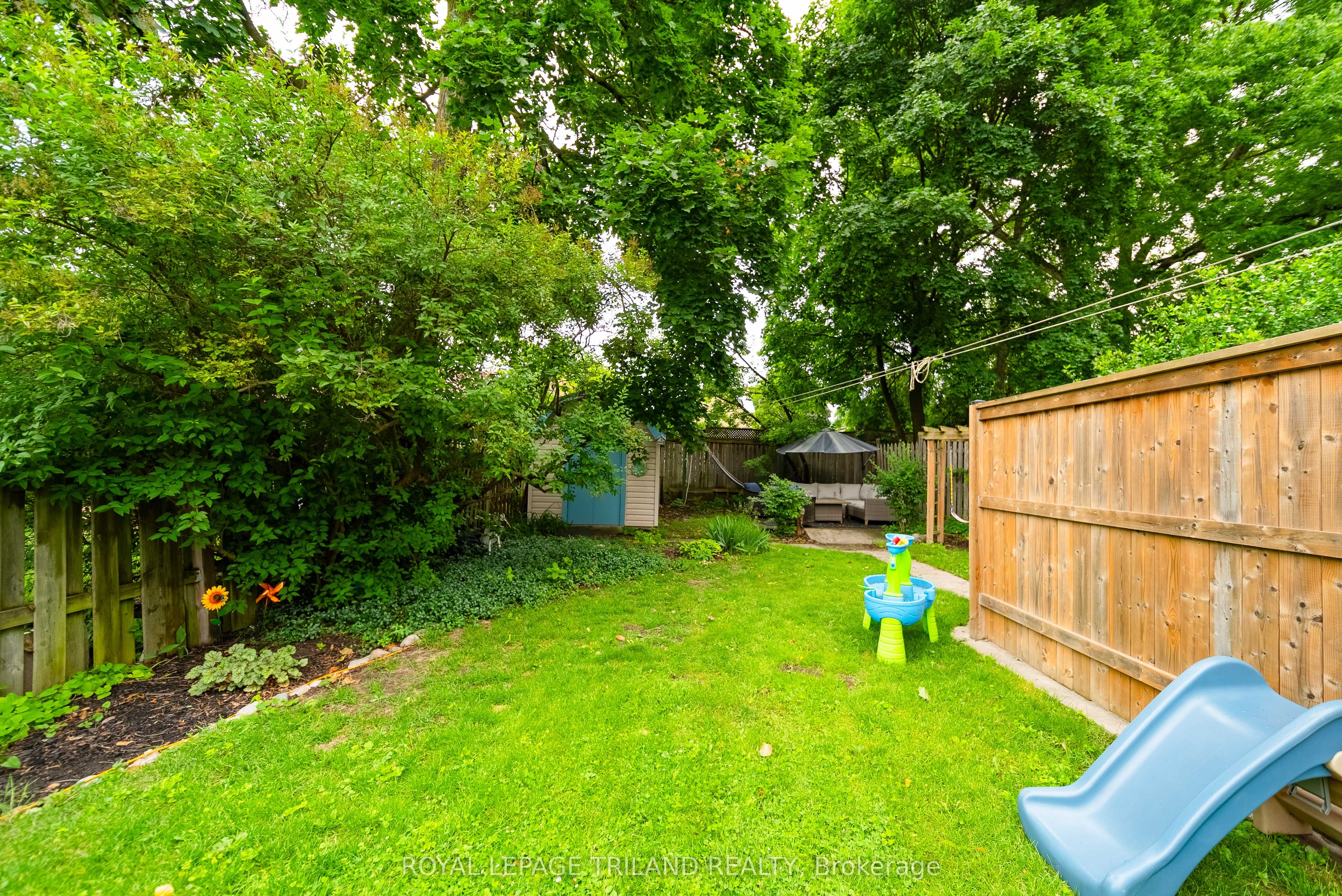 946 Dufferin Avenue Property Photo 31