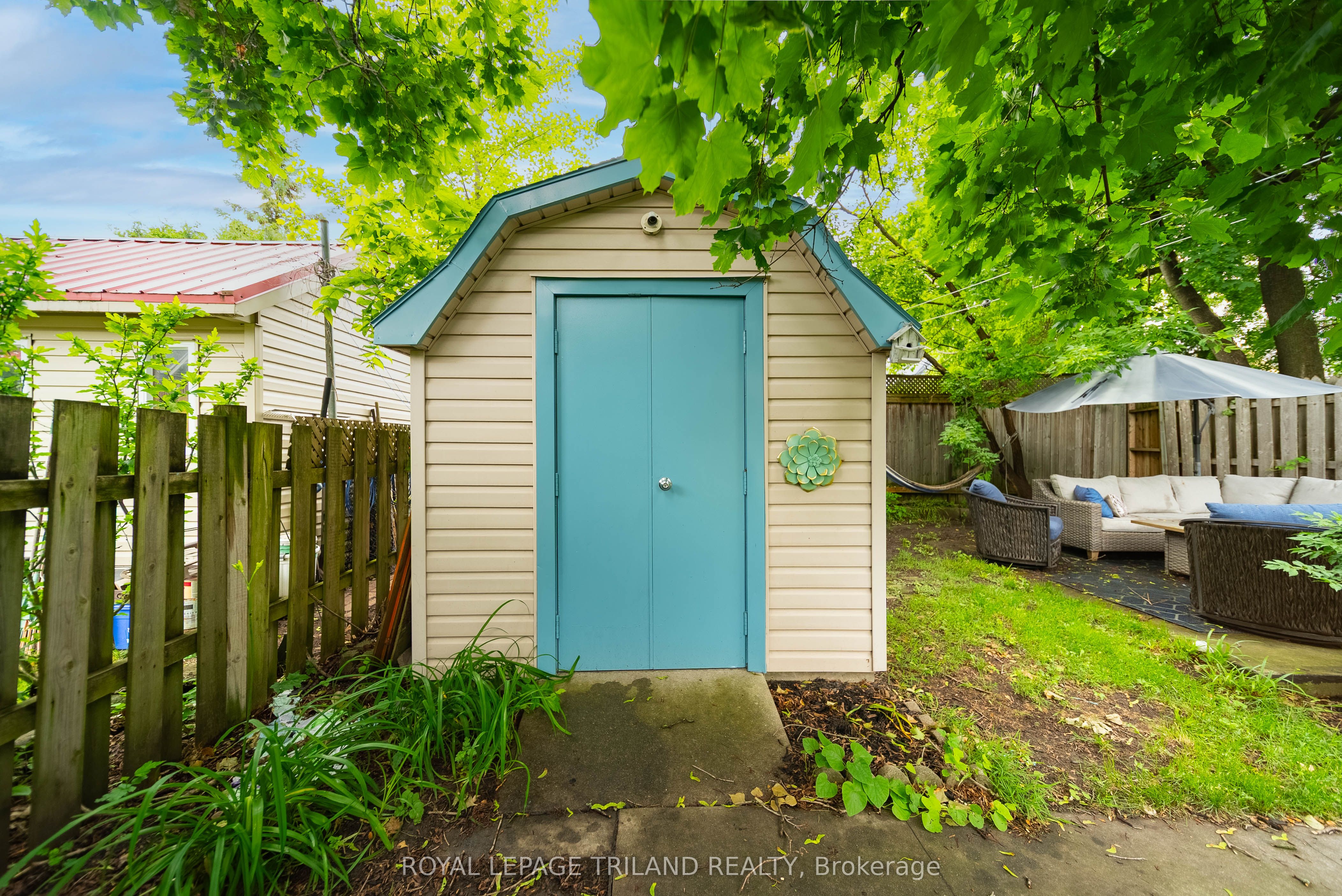 946 Dufferin Avenue Property Photo 33