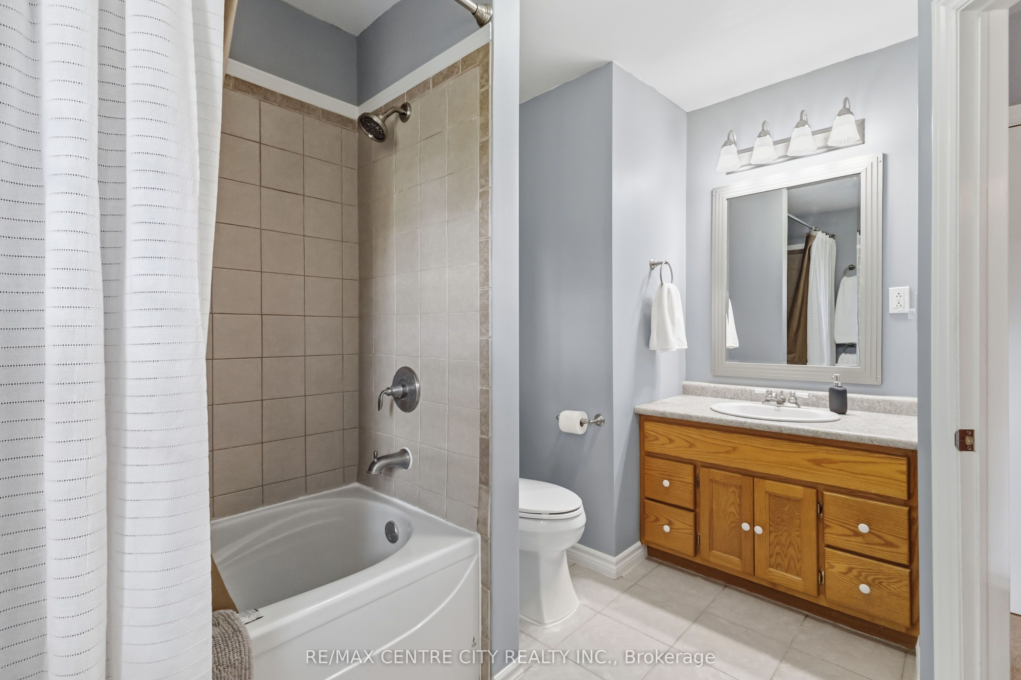 639 Dunboyne Crescent Property Photo 29