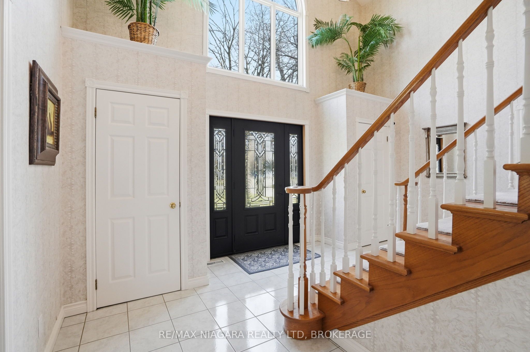 50 Henley Drive Property Photo 5