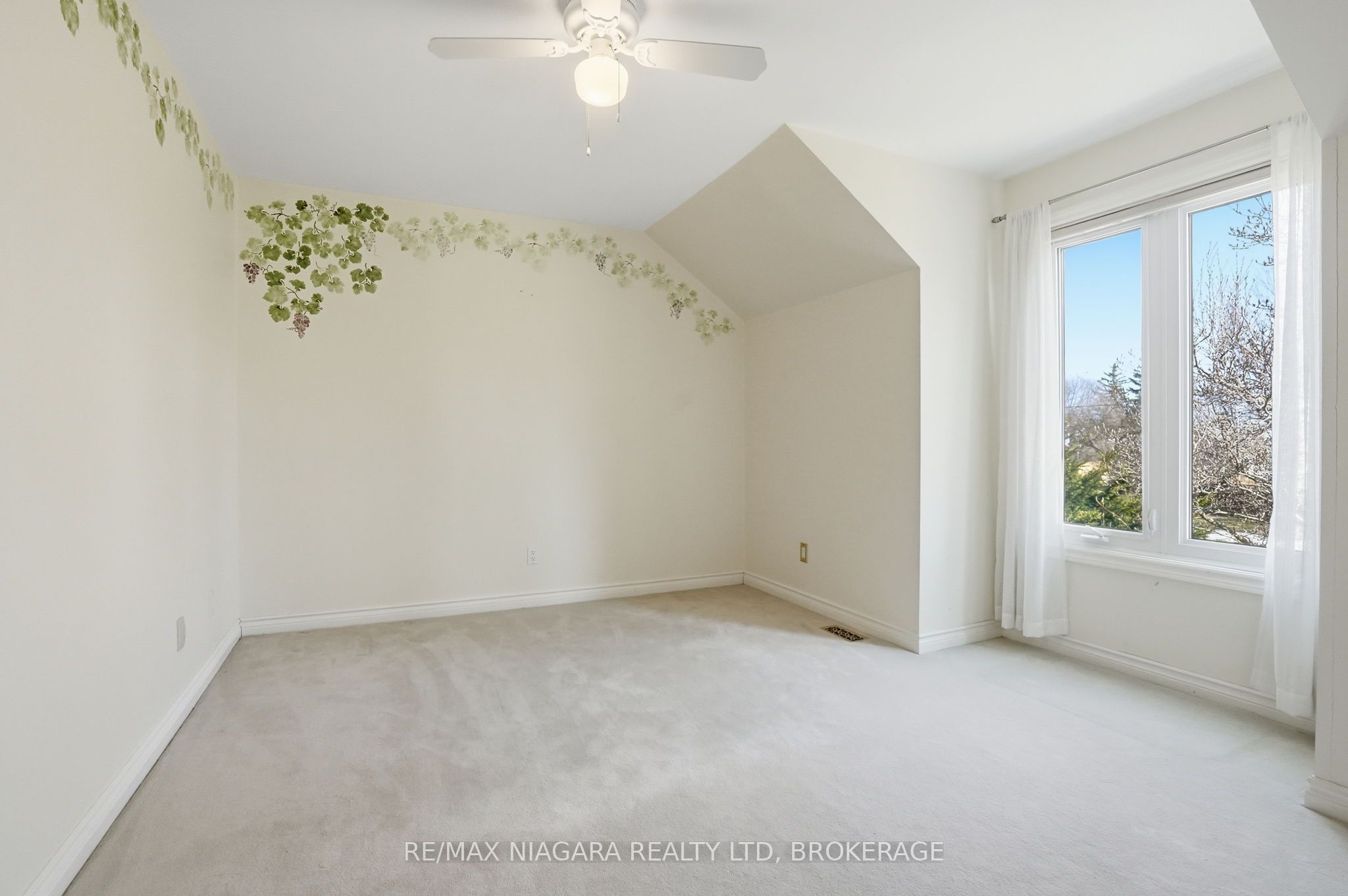 50 Henley Drive Property Photo 15