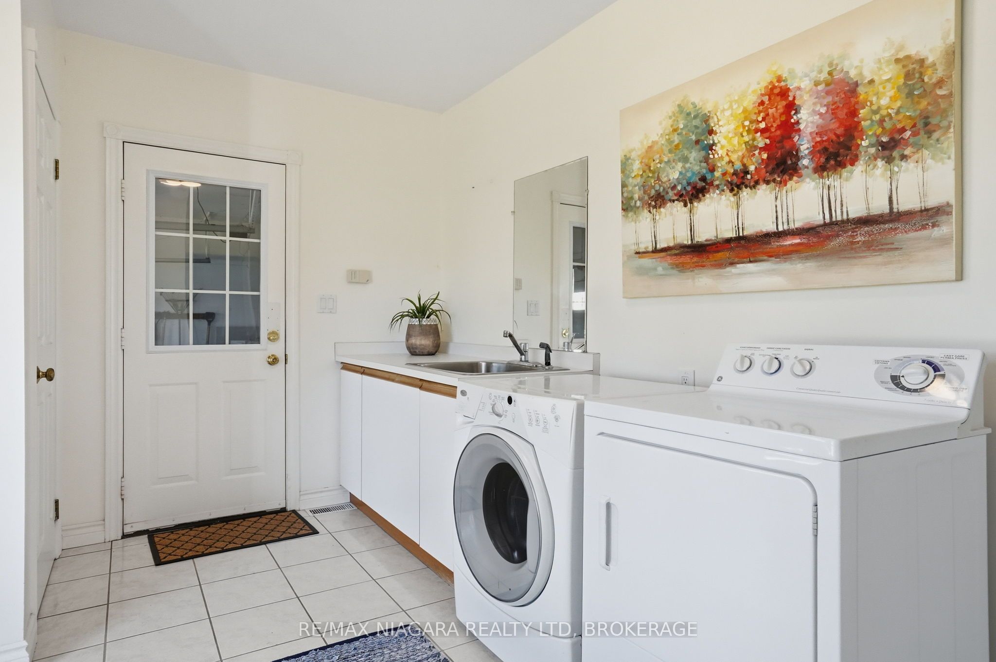 50 Henley Drive Property Photo 16