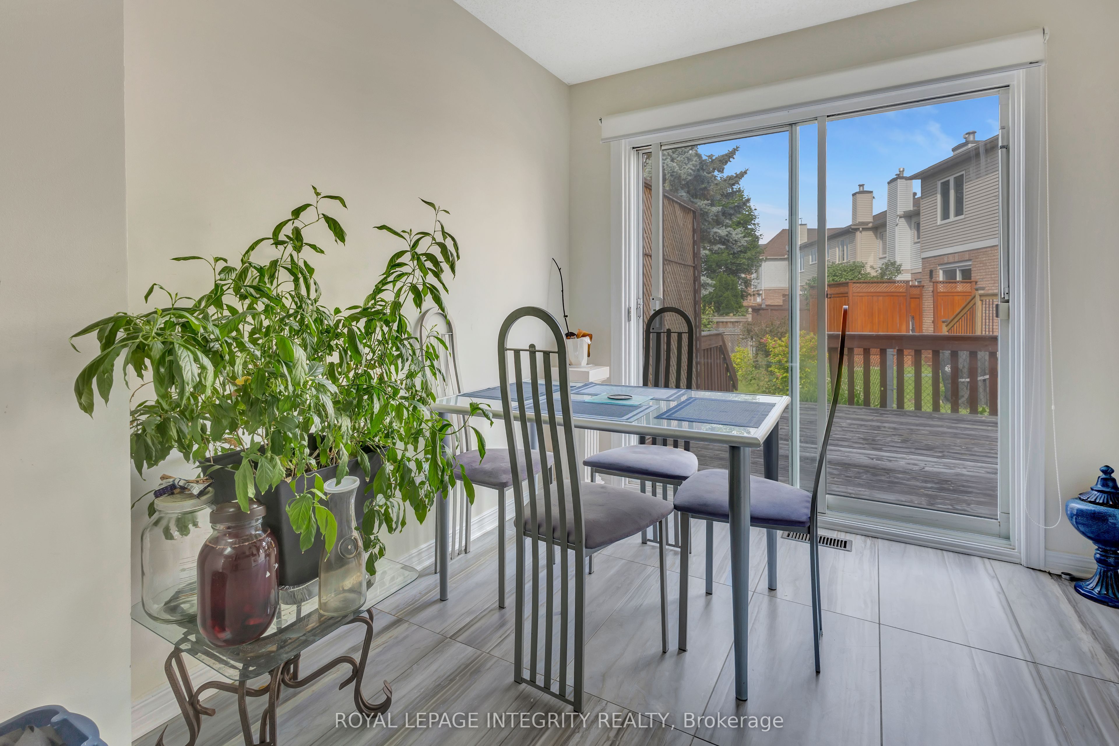 7 Westpointe Crescent Property Photo 17