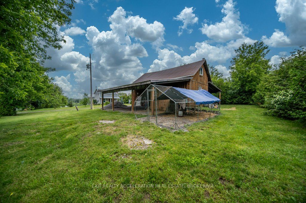 731 B County Rd 9 Property Photo 36