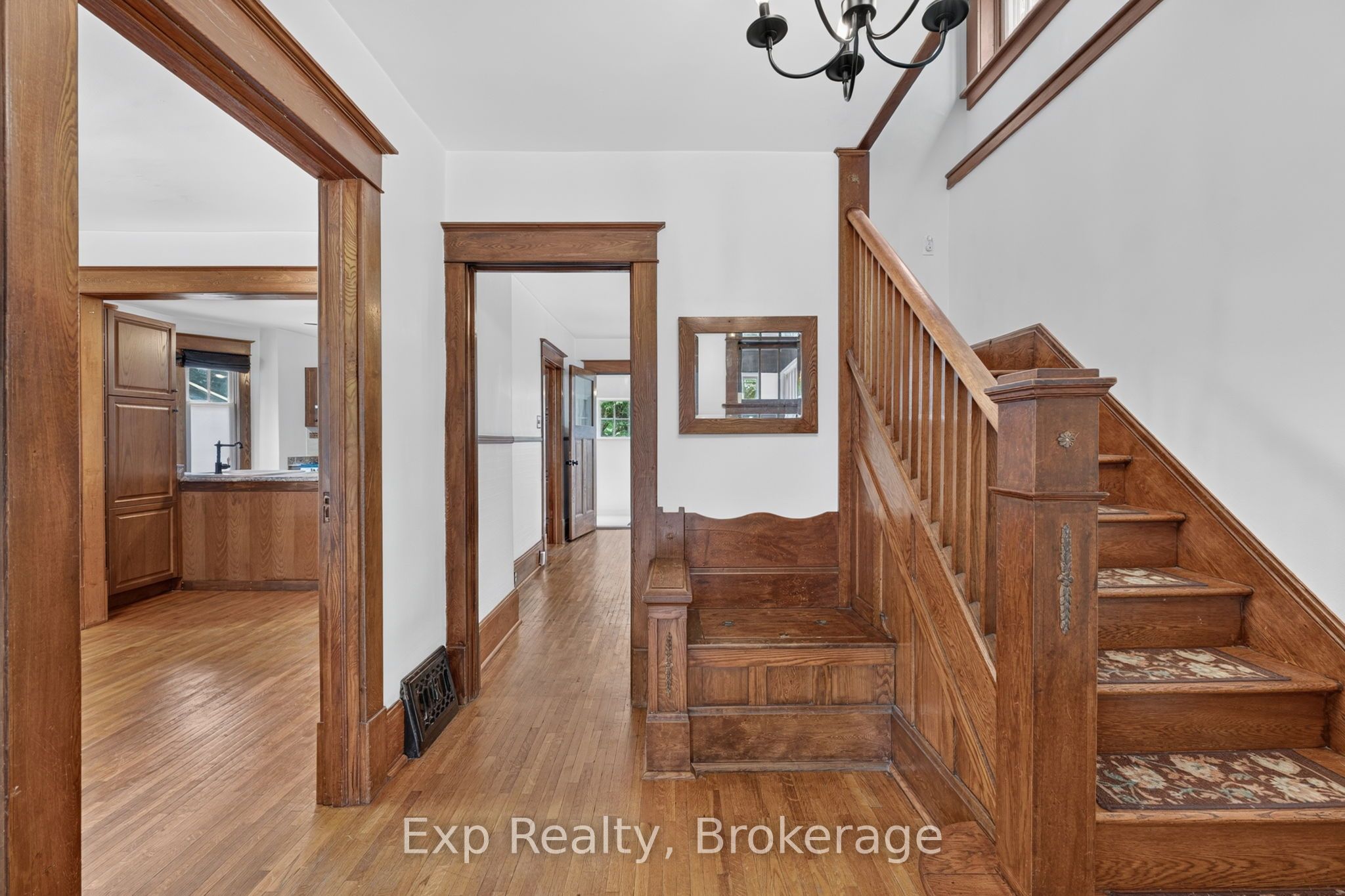 98 Cedar Street Property Photo 4