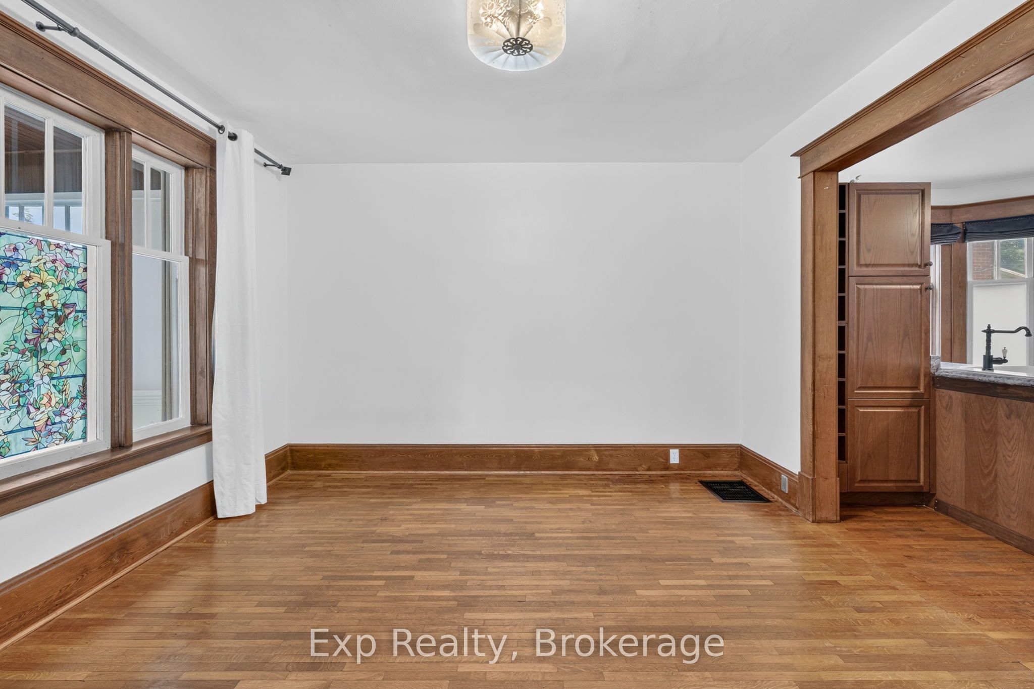 98 Cedar Street Property Photo 7