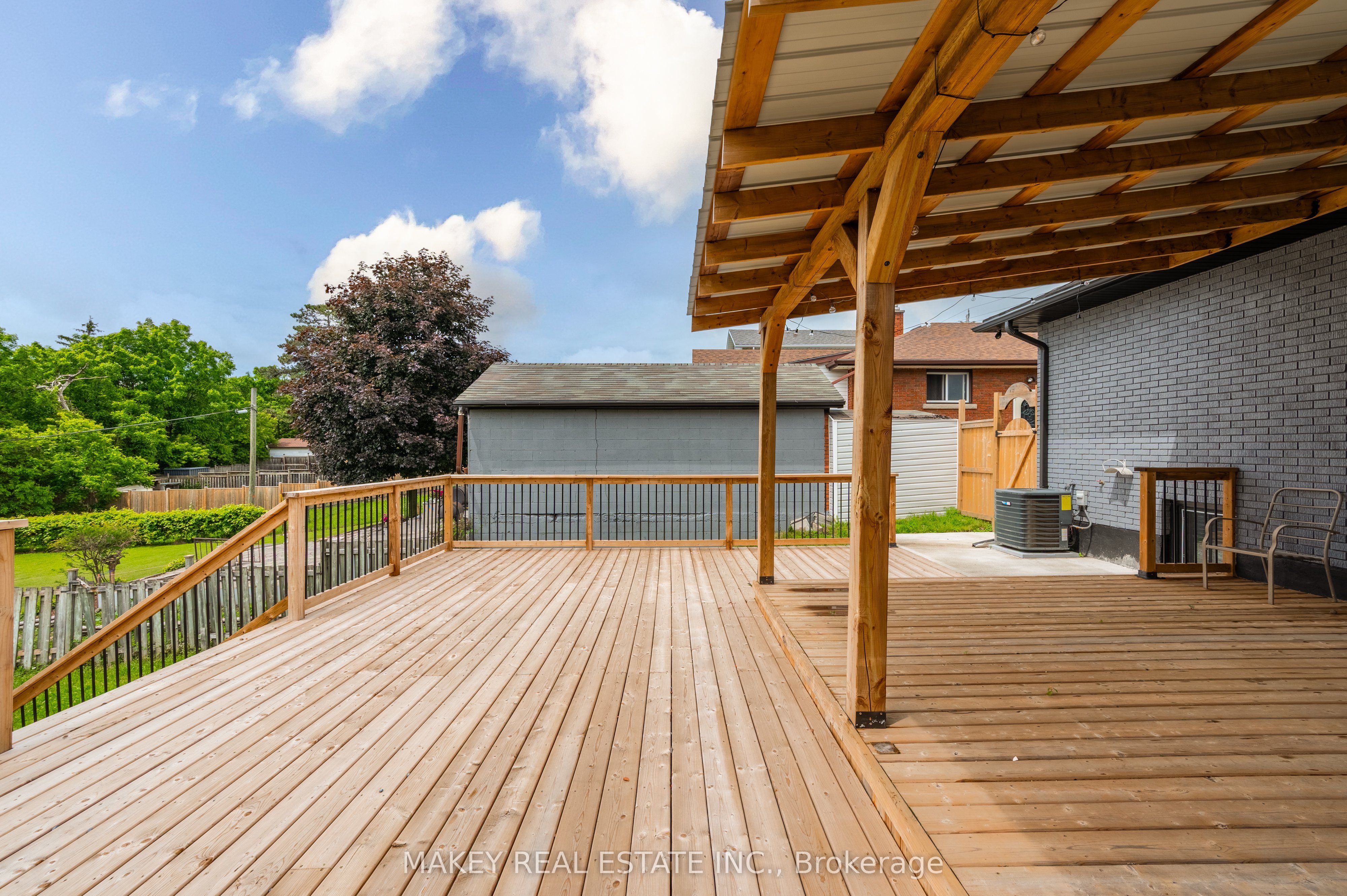 69 Clarke Street N Property Photo 45