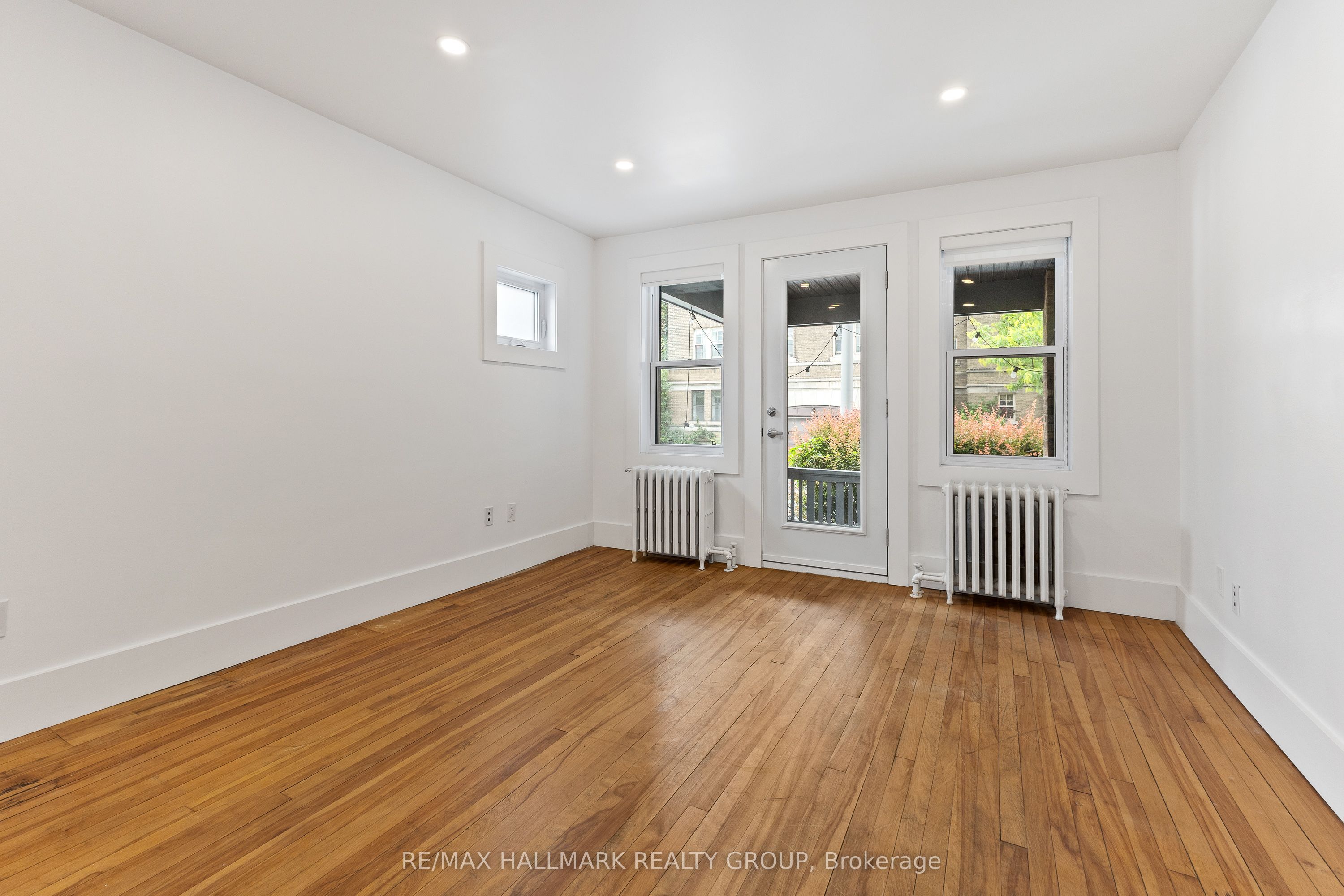 455 Metcalfe Street Property Photo 6