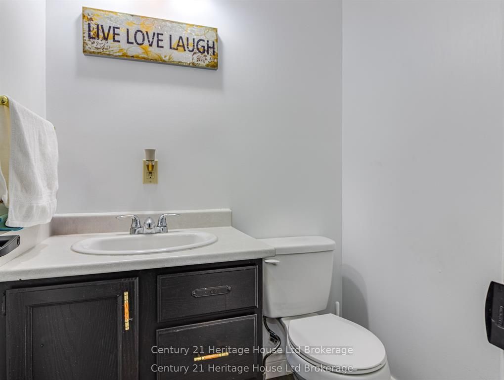 8 Mohican Drive Property Photo 6
