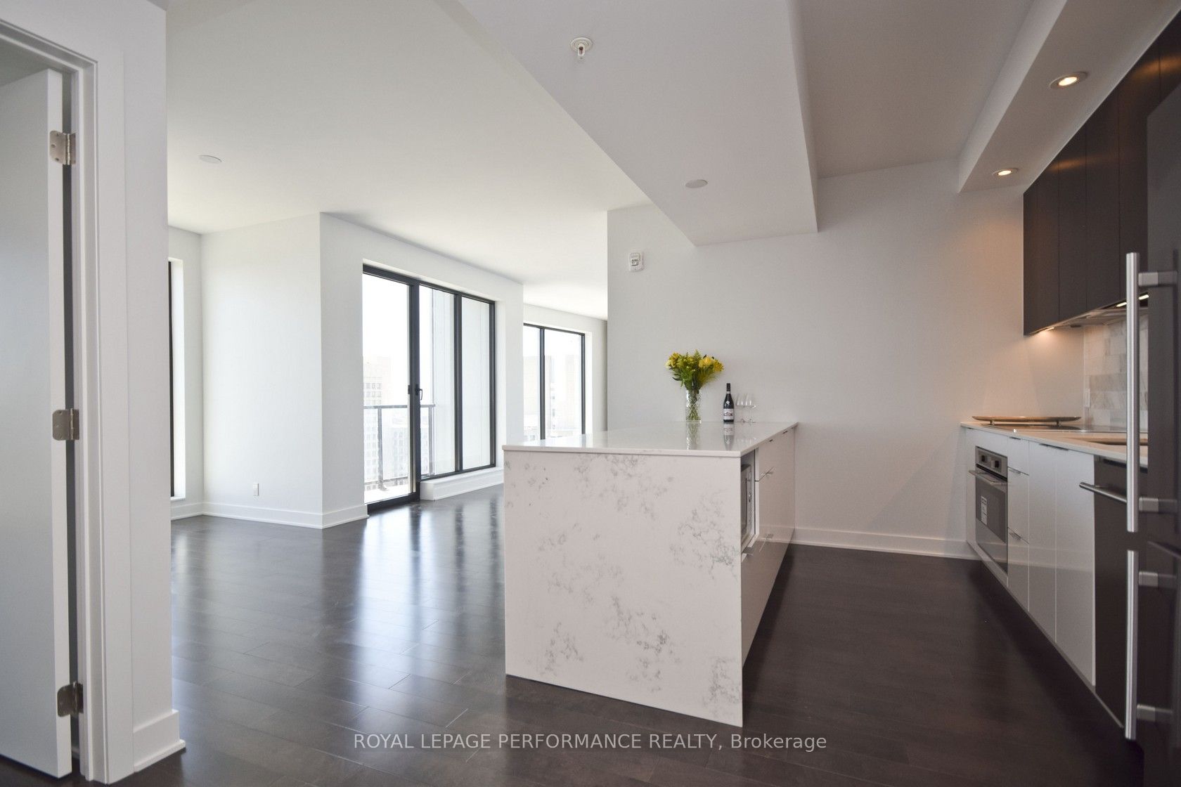 20 Daly Avenue 2109 Property Photo 6