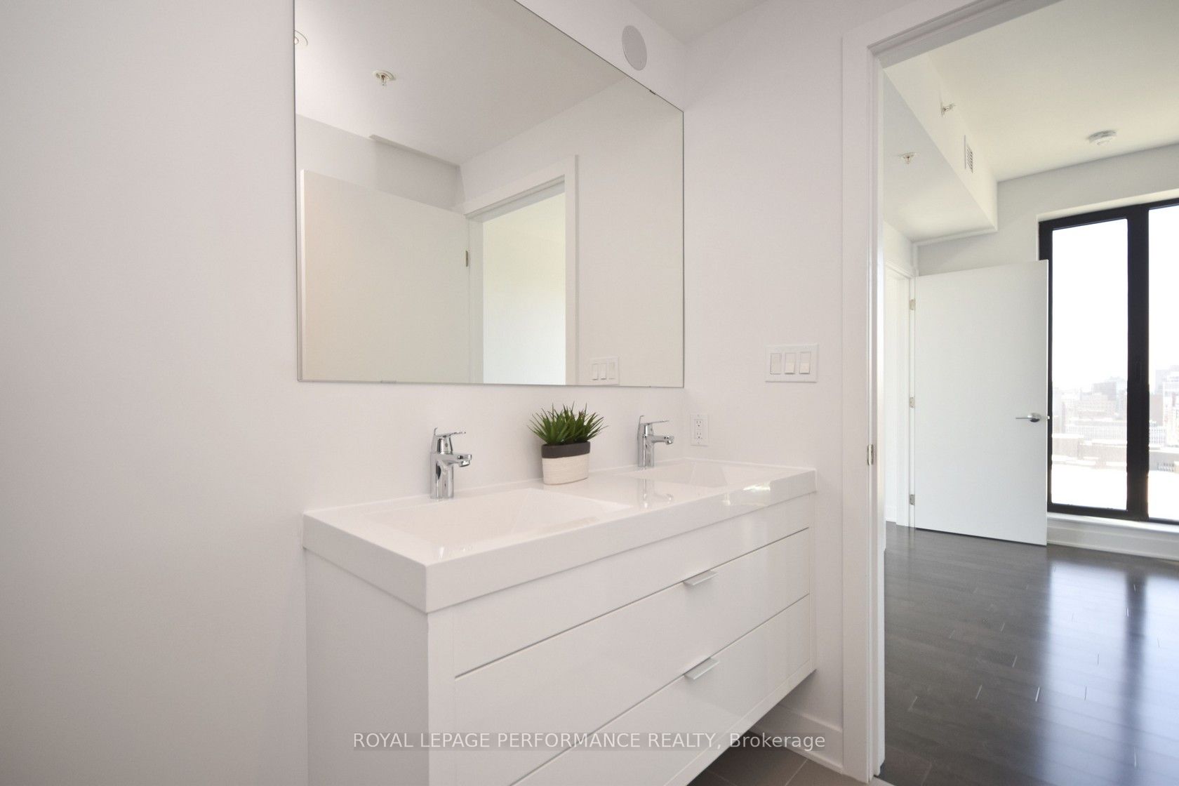 20 Daly Avenue 2109 Property Photo 27