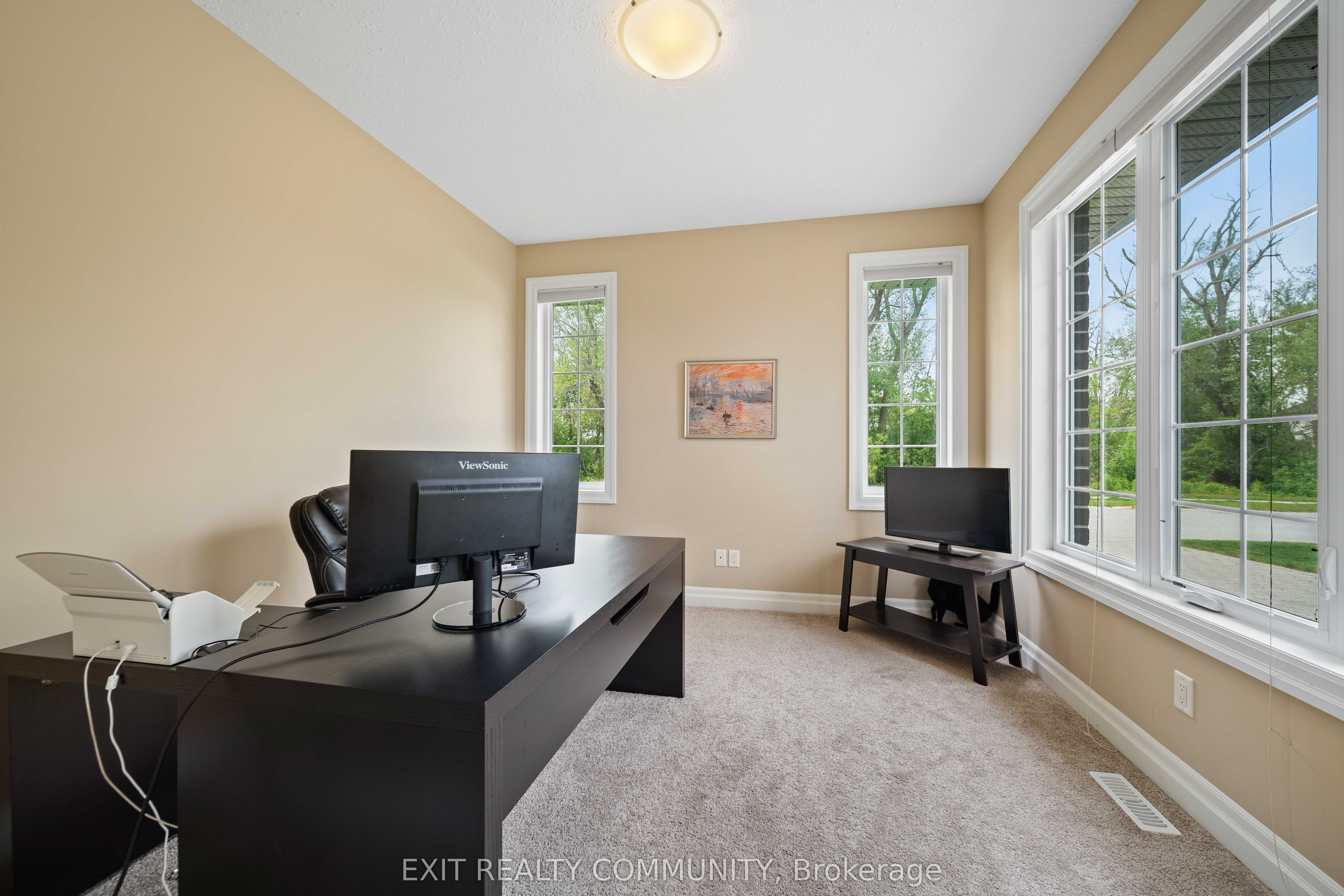 598 Bennett Crescent Property Photo 15