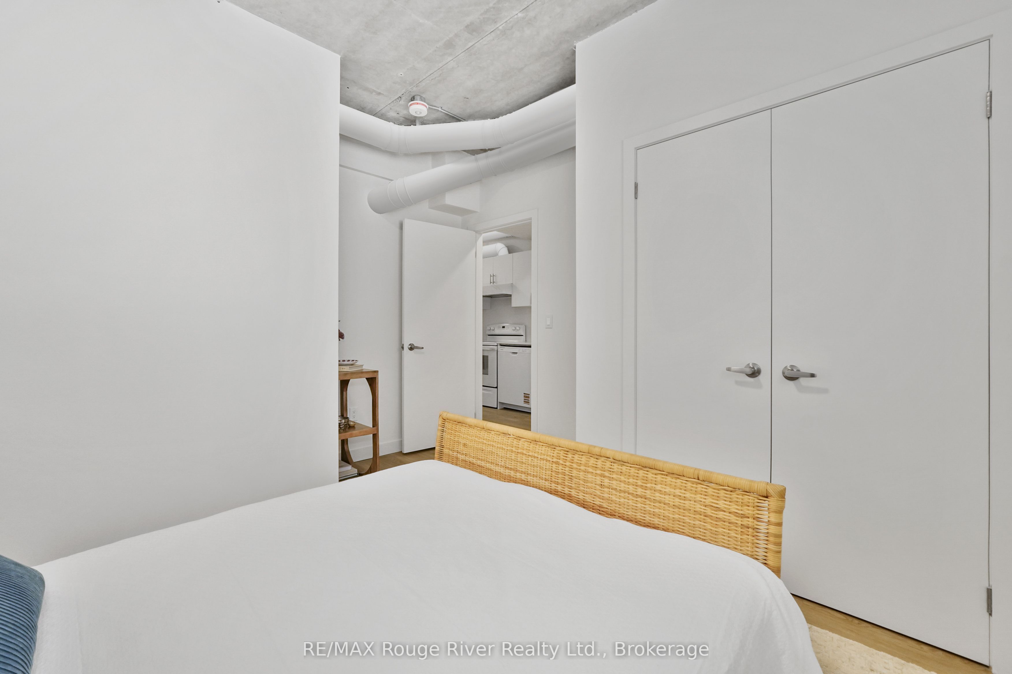185 Division Street 305 Property Photo 6