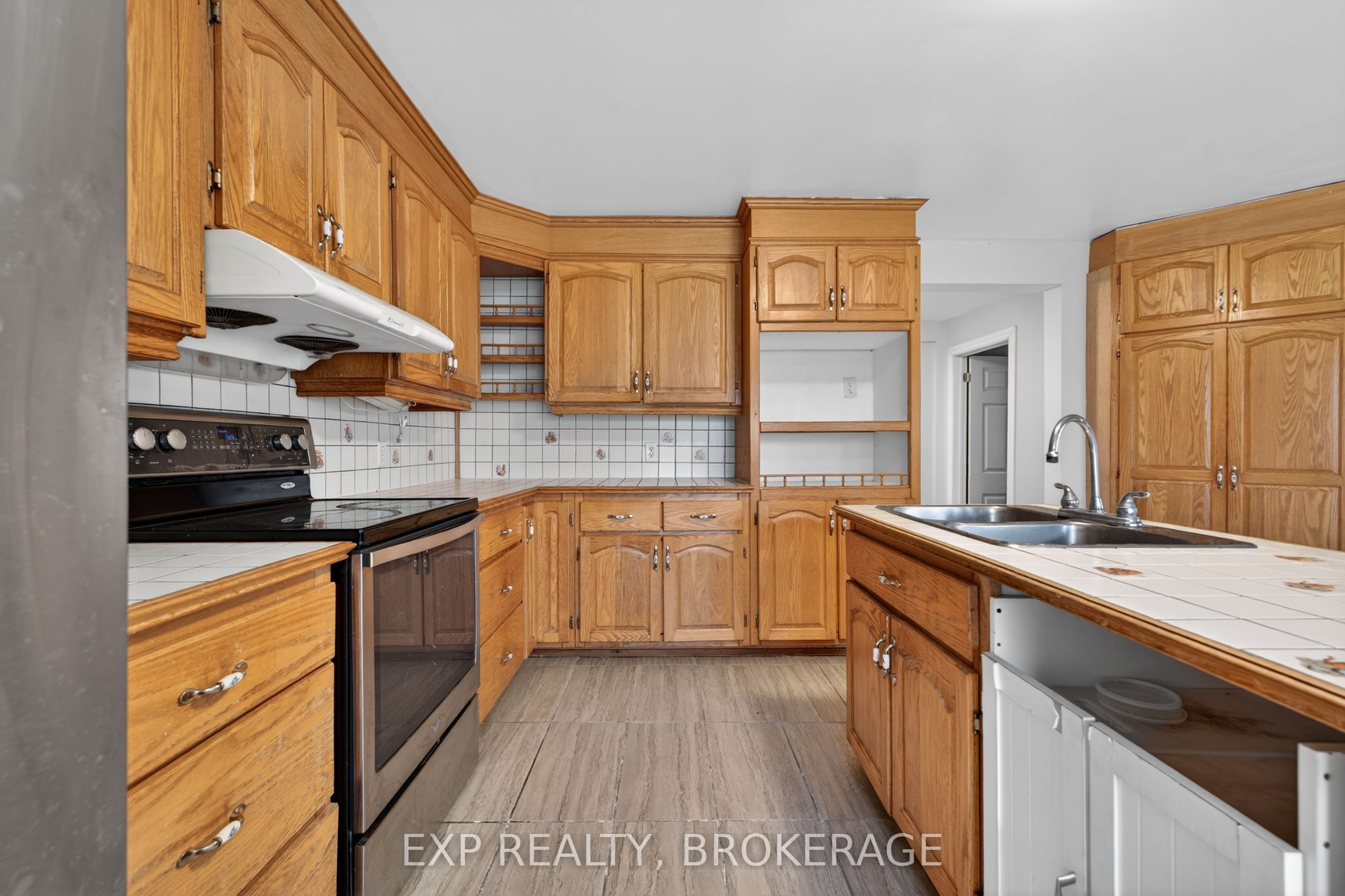 488 Boundary Road Property Photo 12
