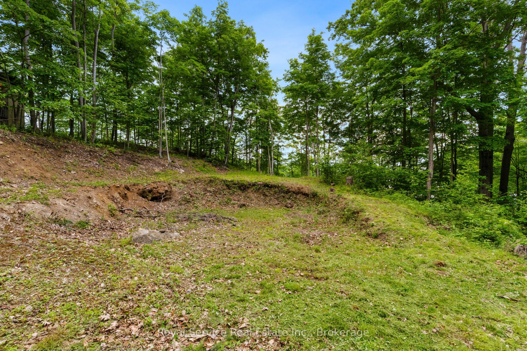1314 Guigue Road Property Photo 5