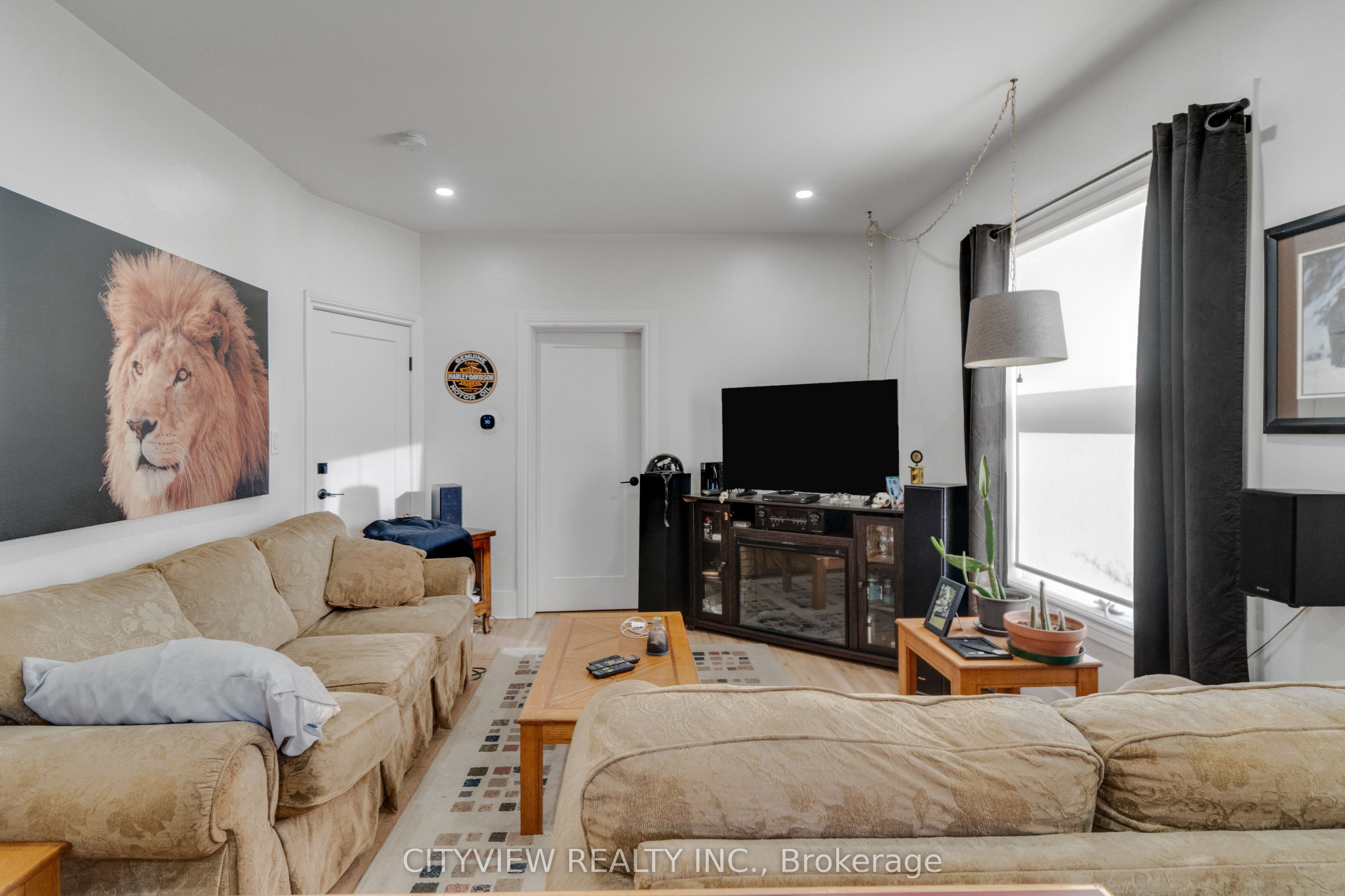 382 Beach Road Property Photo 9