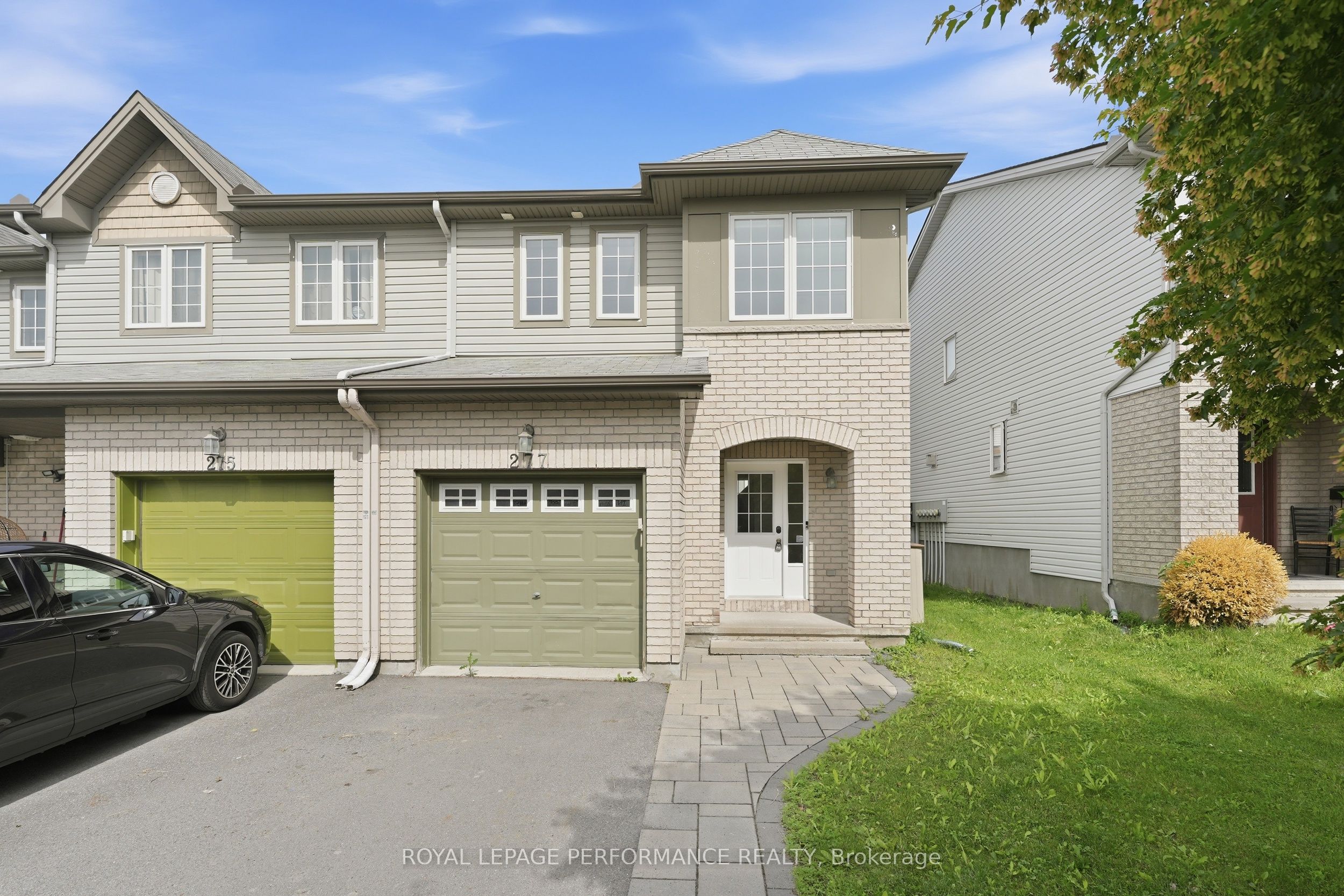 277 Rolling Meadow Crescent Property Photo 1