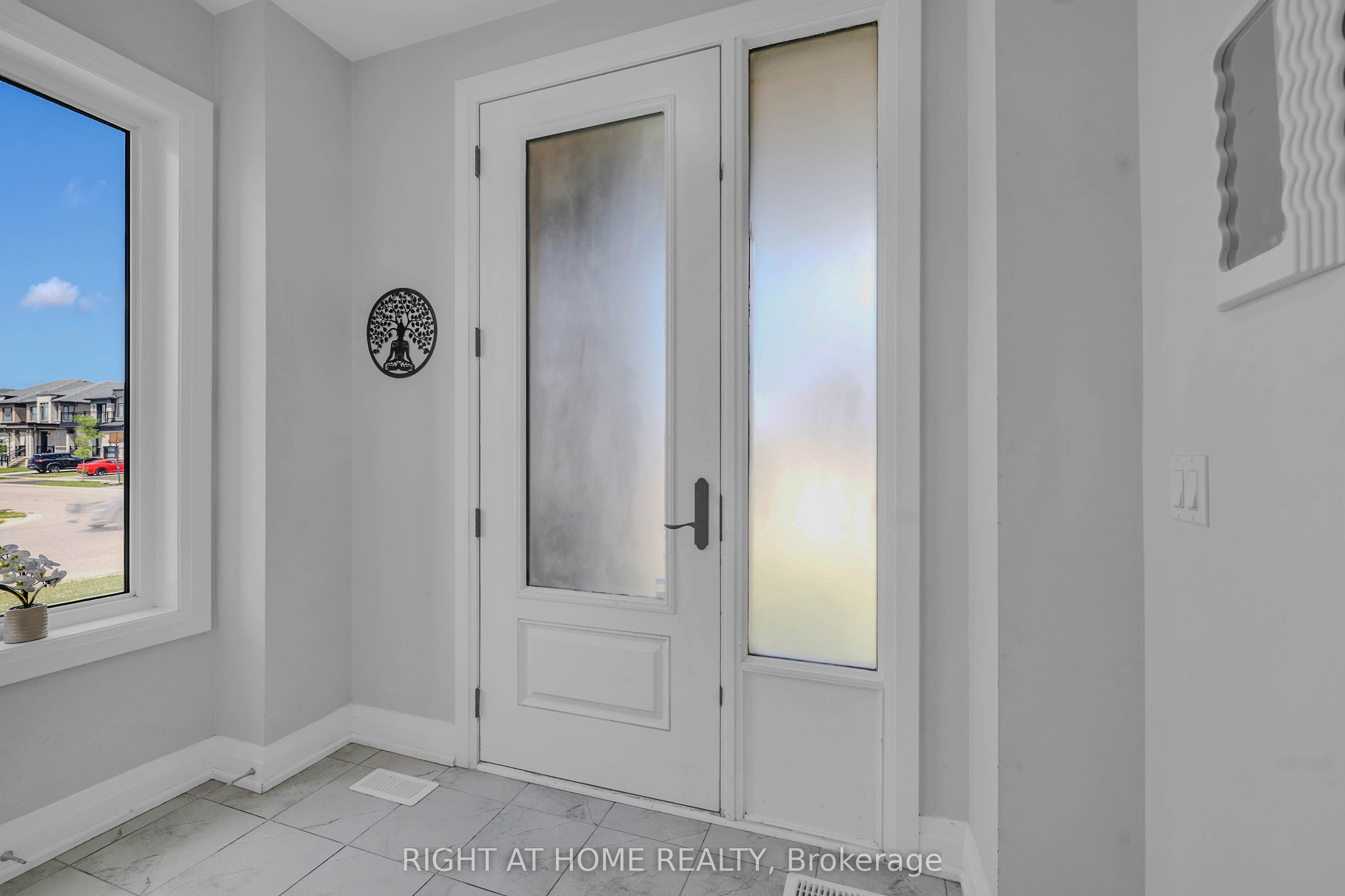 1104 Edinburgh Drive Property Photo 12
