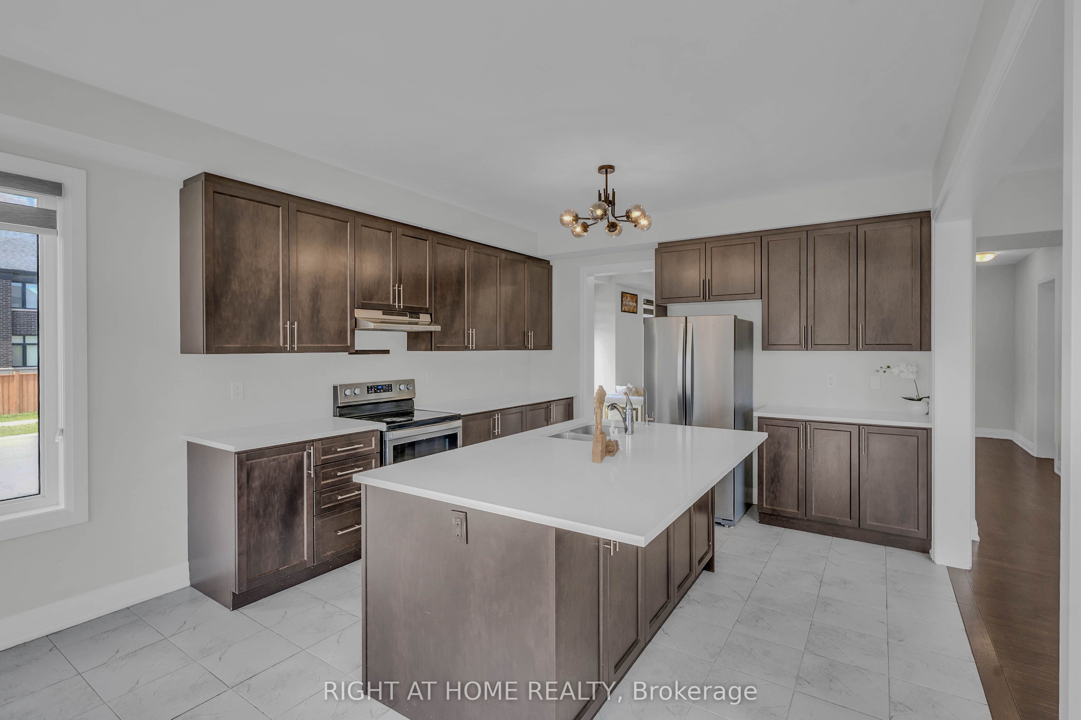 1104 Edinburgh Drive Property Photo 24
