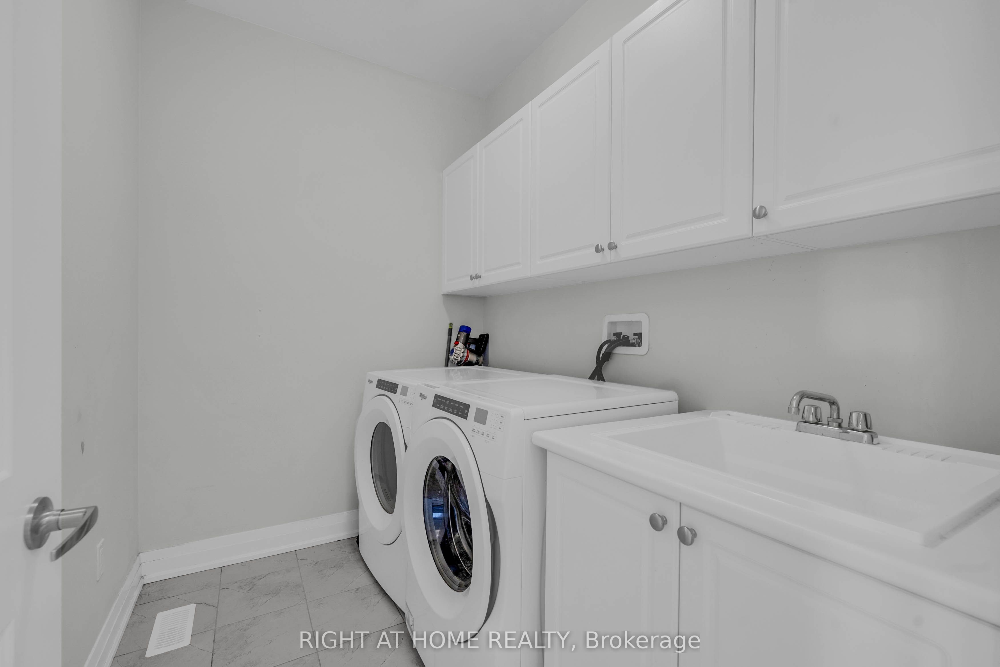 1104 Edinburgh Drive Property Photo 43