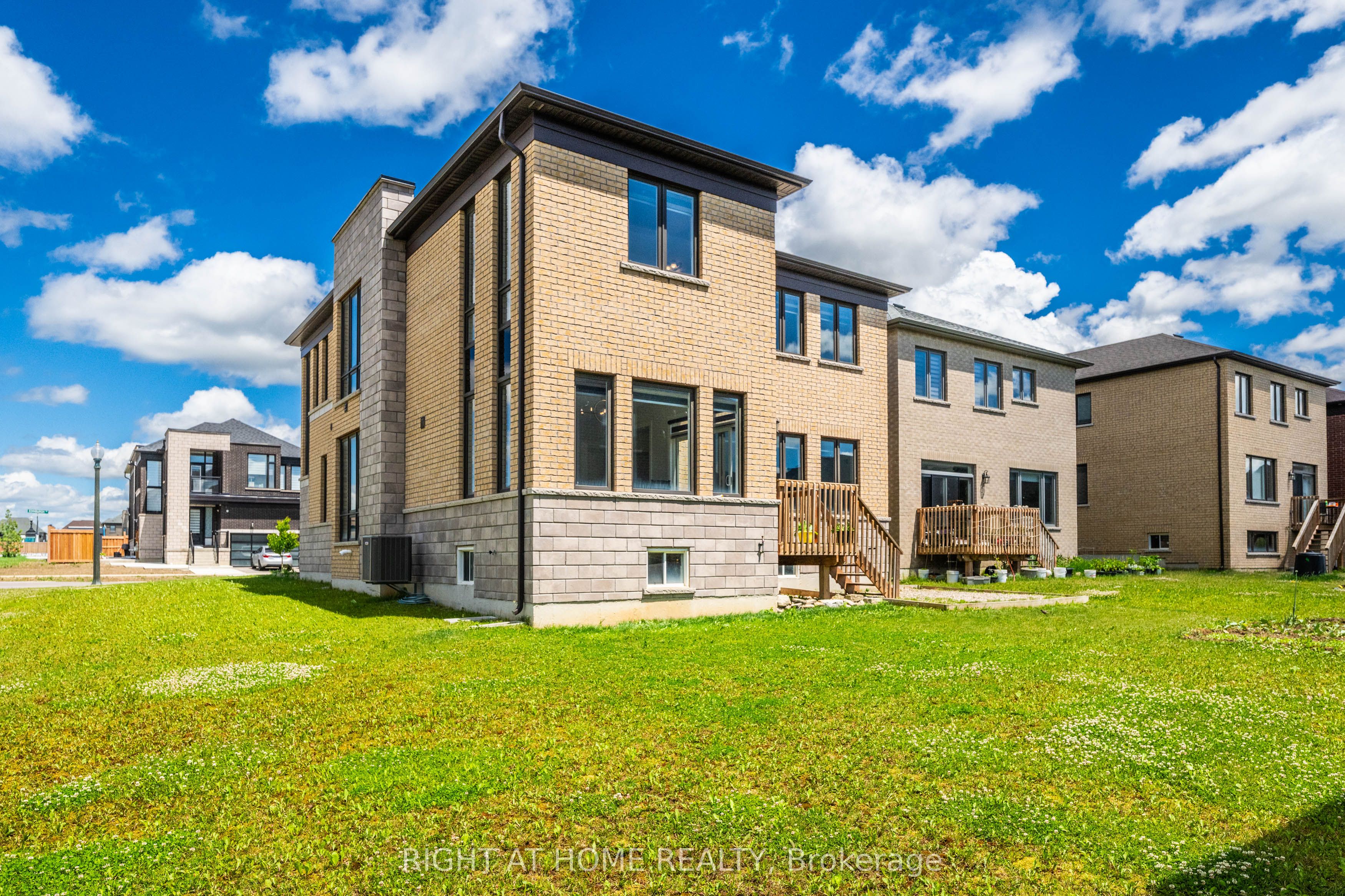 1104 Edinburgh Drive Property Photo 47