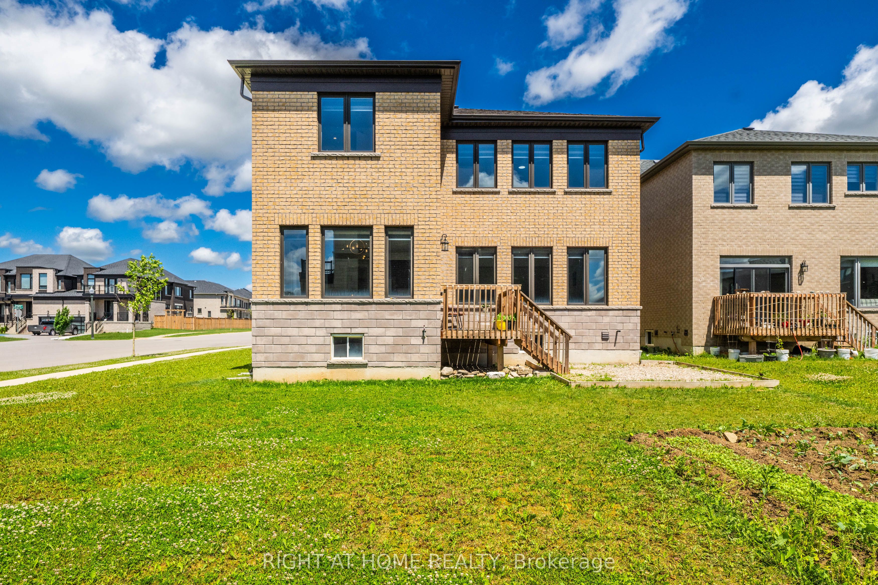 1104 Edinburgh Drive Property Photo 48
