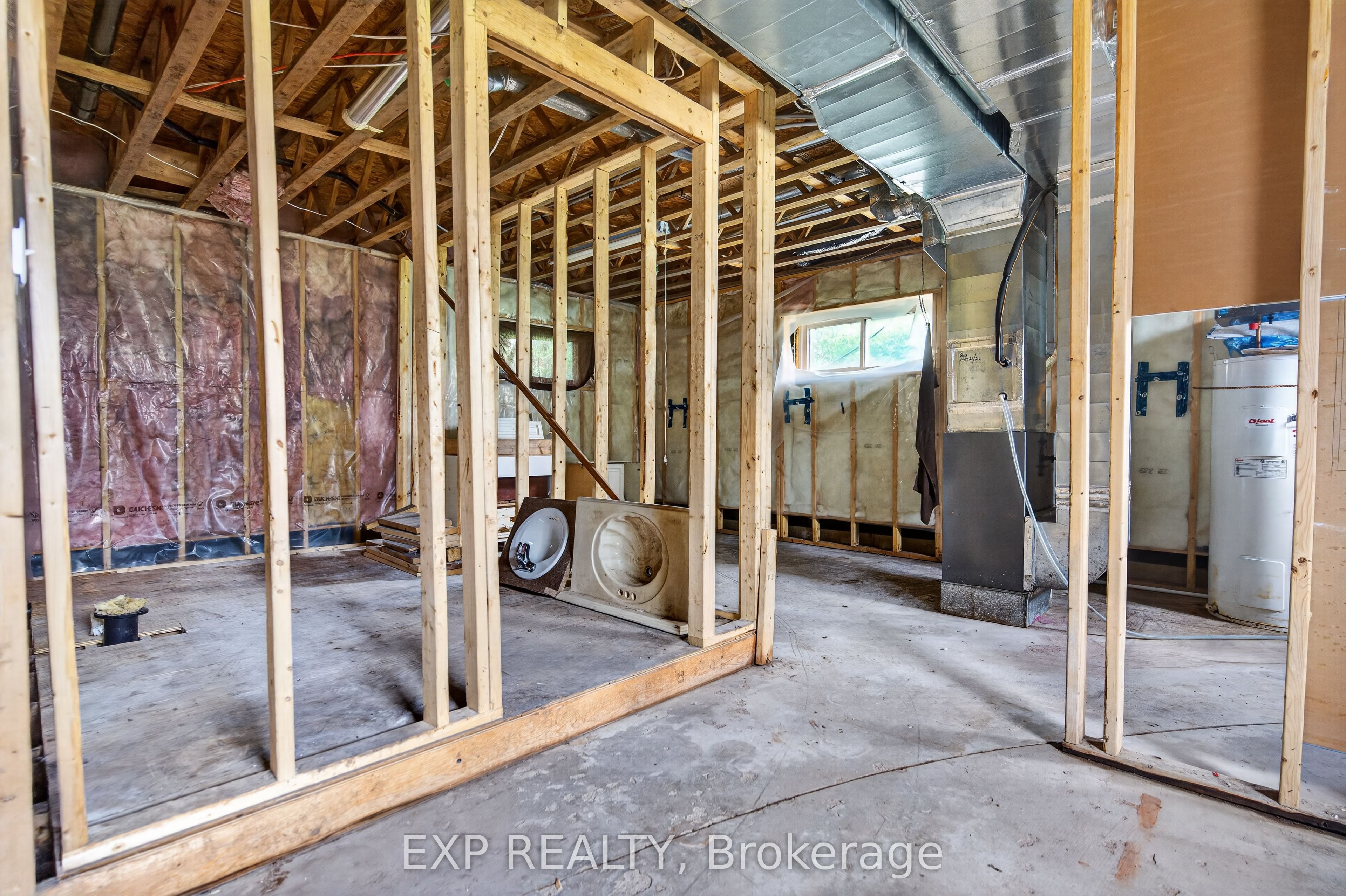 150 Main Street N Property Photo 25