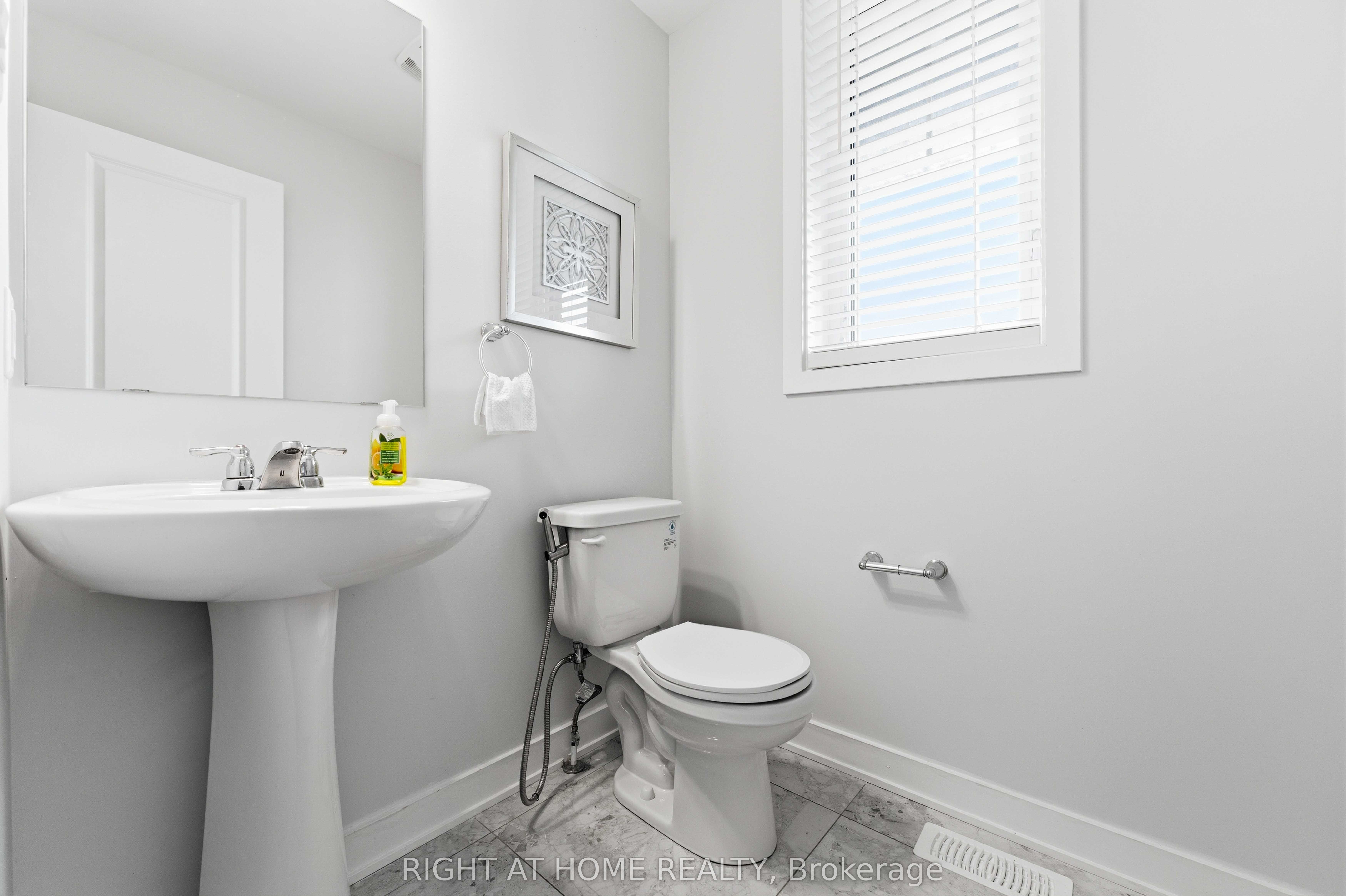 105 Alamo Street Property Photo 17