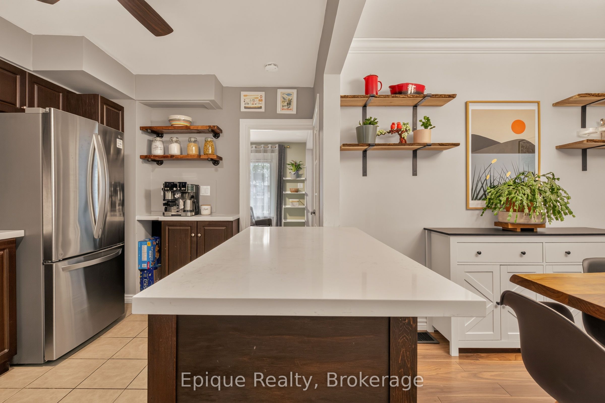 93 Graham Avenue S Property Photo 15