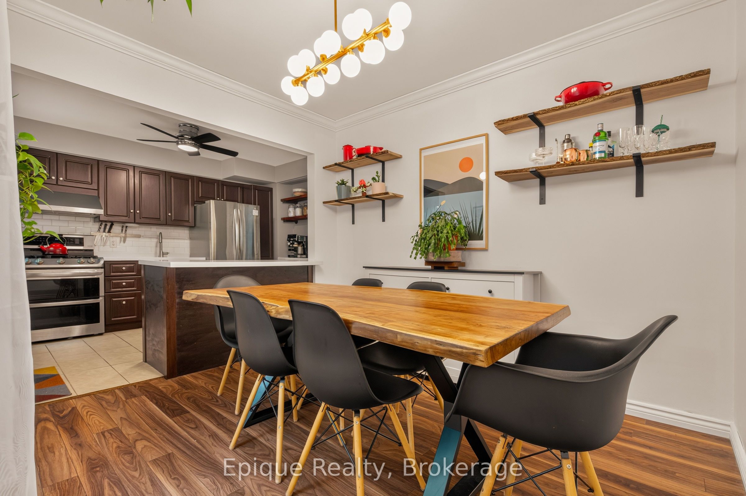 93 Graham Avenue S Property Photo 16