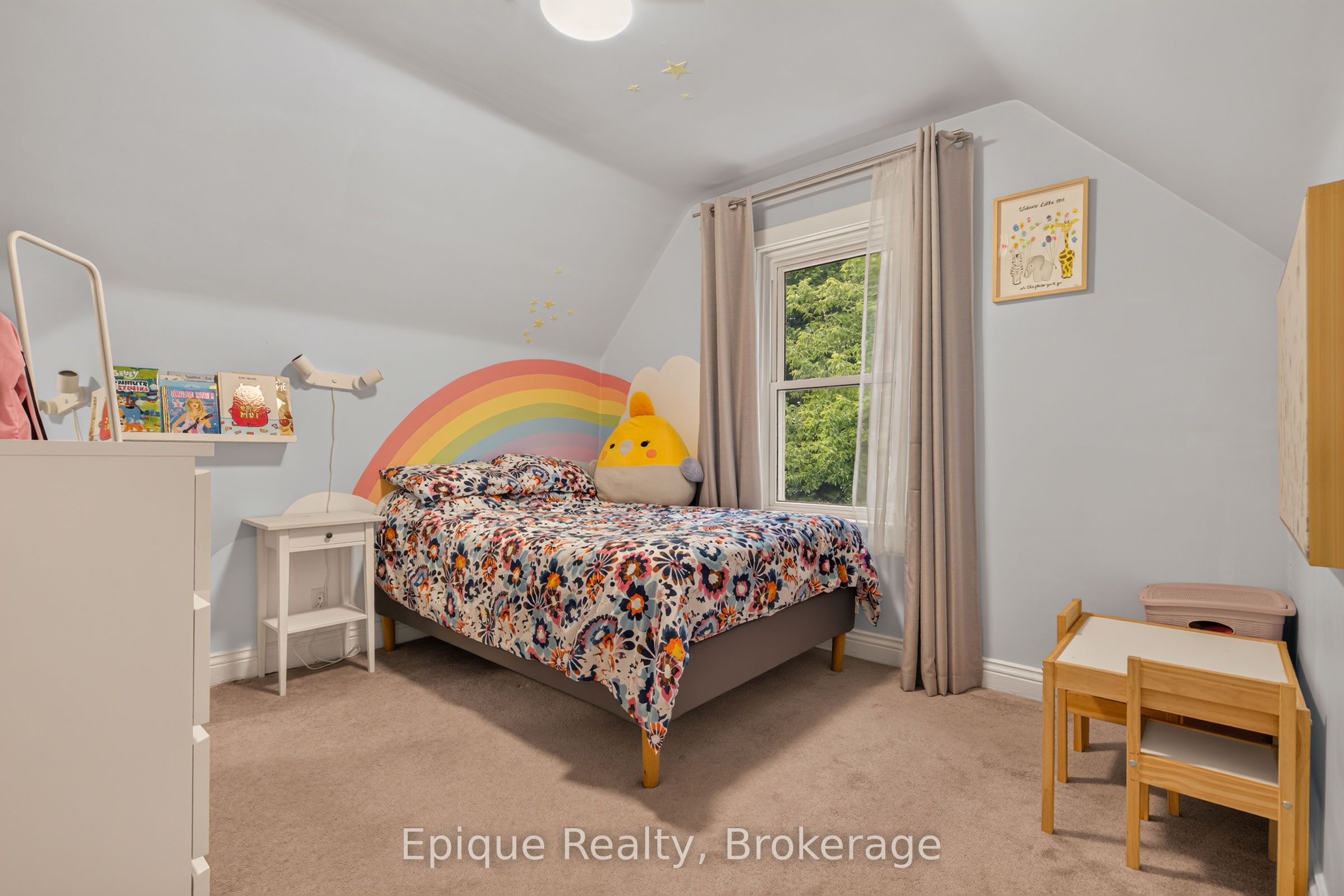 93 Graham Avenue S Property Photo 21