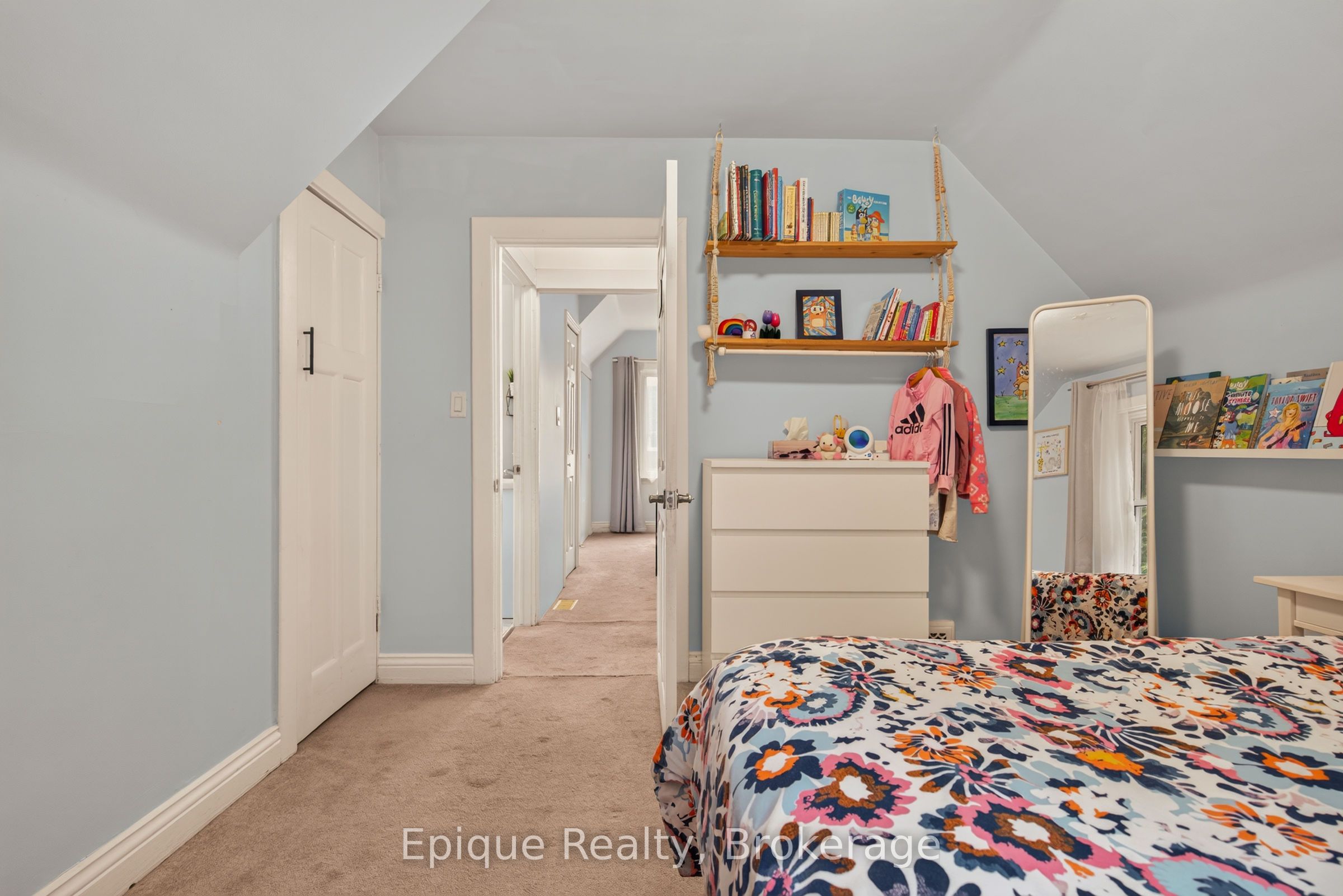 93 Graham Avenue S Property Photo 22