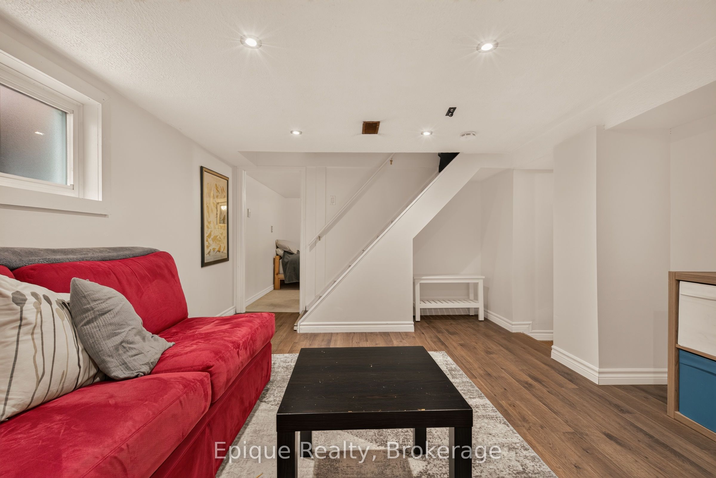 93 Graham Avenue S Property Photo 26