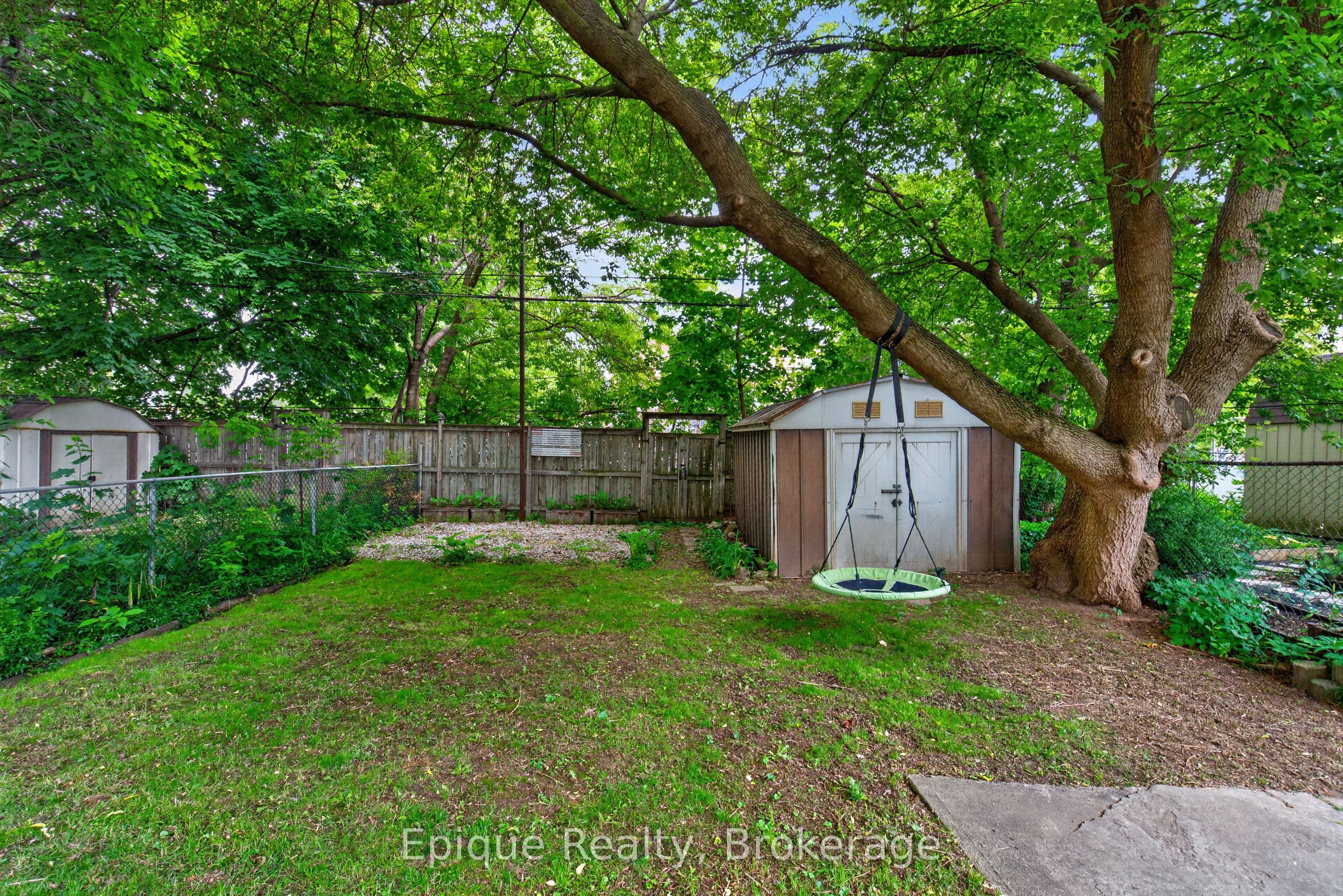 93 Graham Avenue S Property Photo 32
