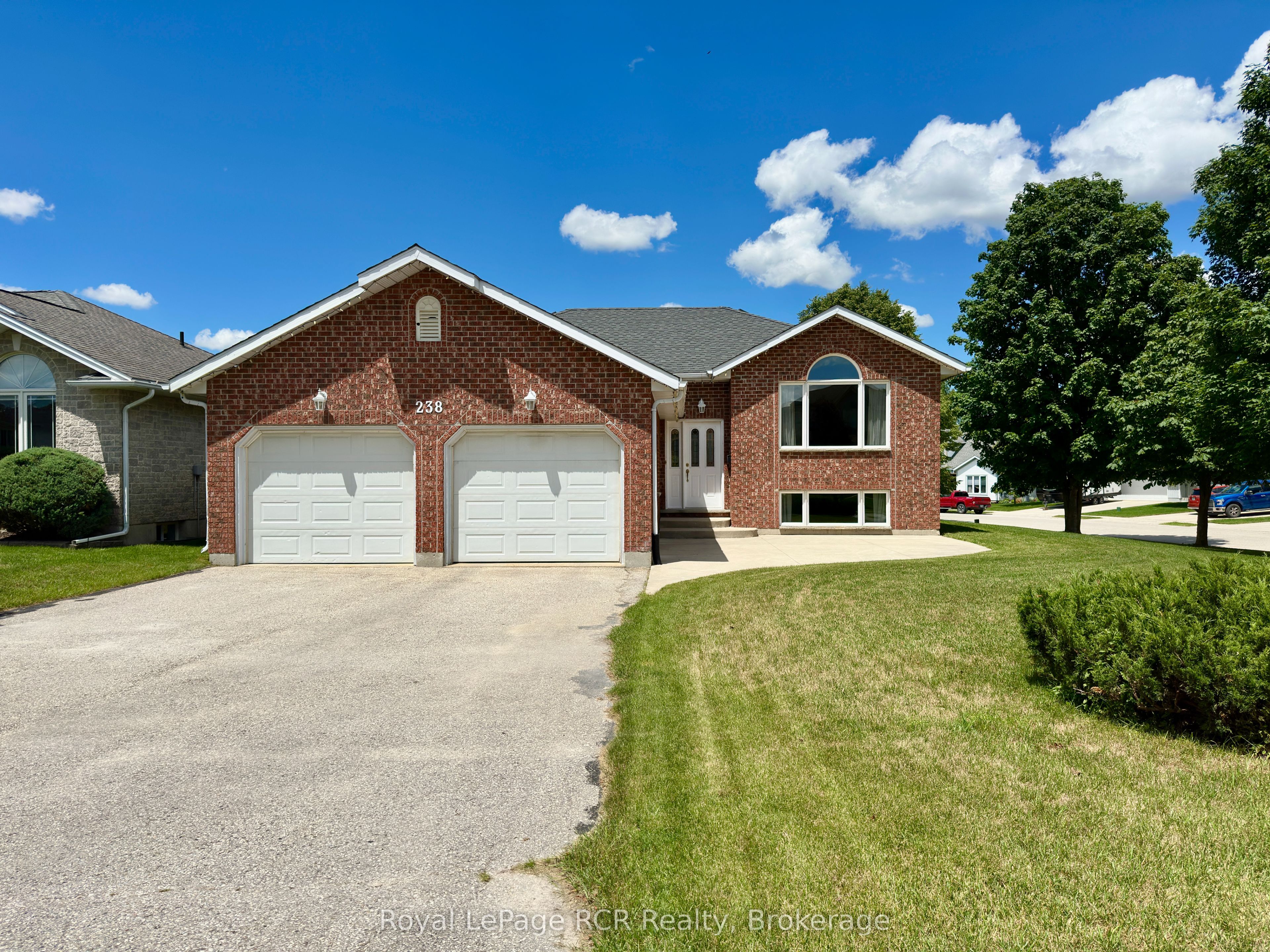 238 4th Street Crescent Property Photo 1