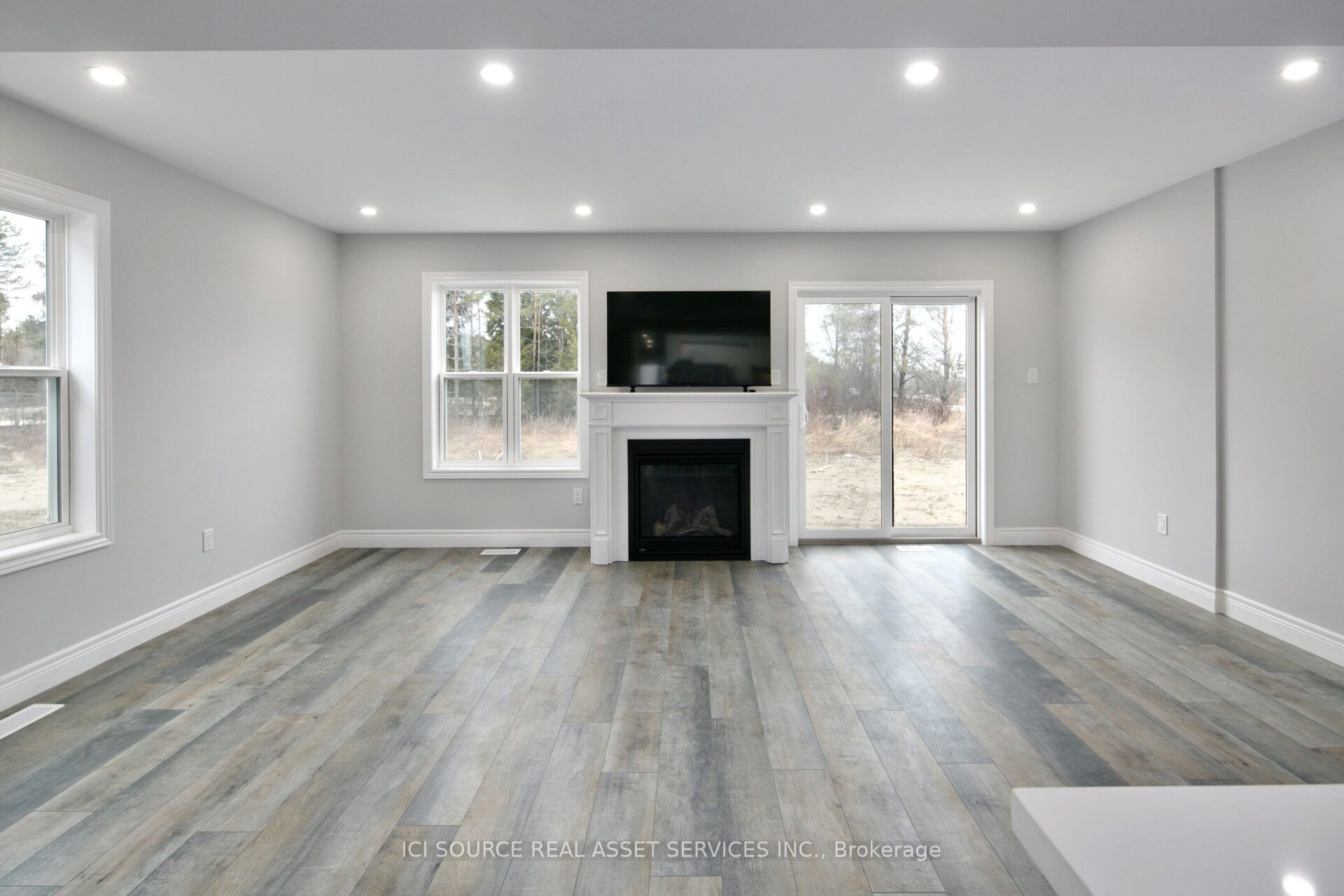 680 Wild Rose Drive Property Photo 4