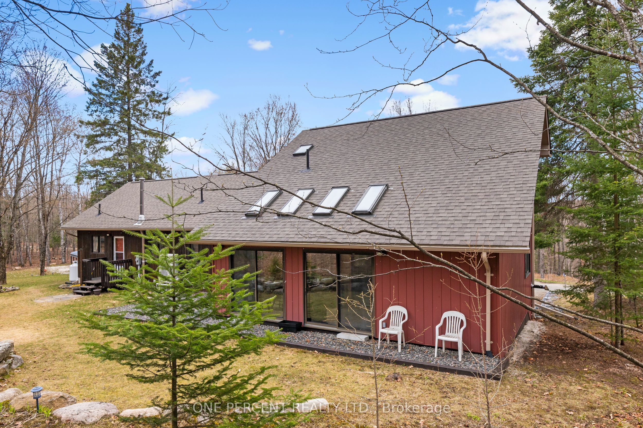 1069 Chalet Road Property Photo 5