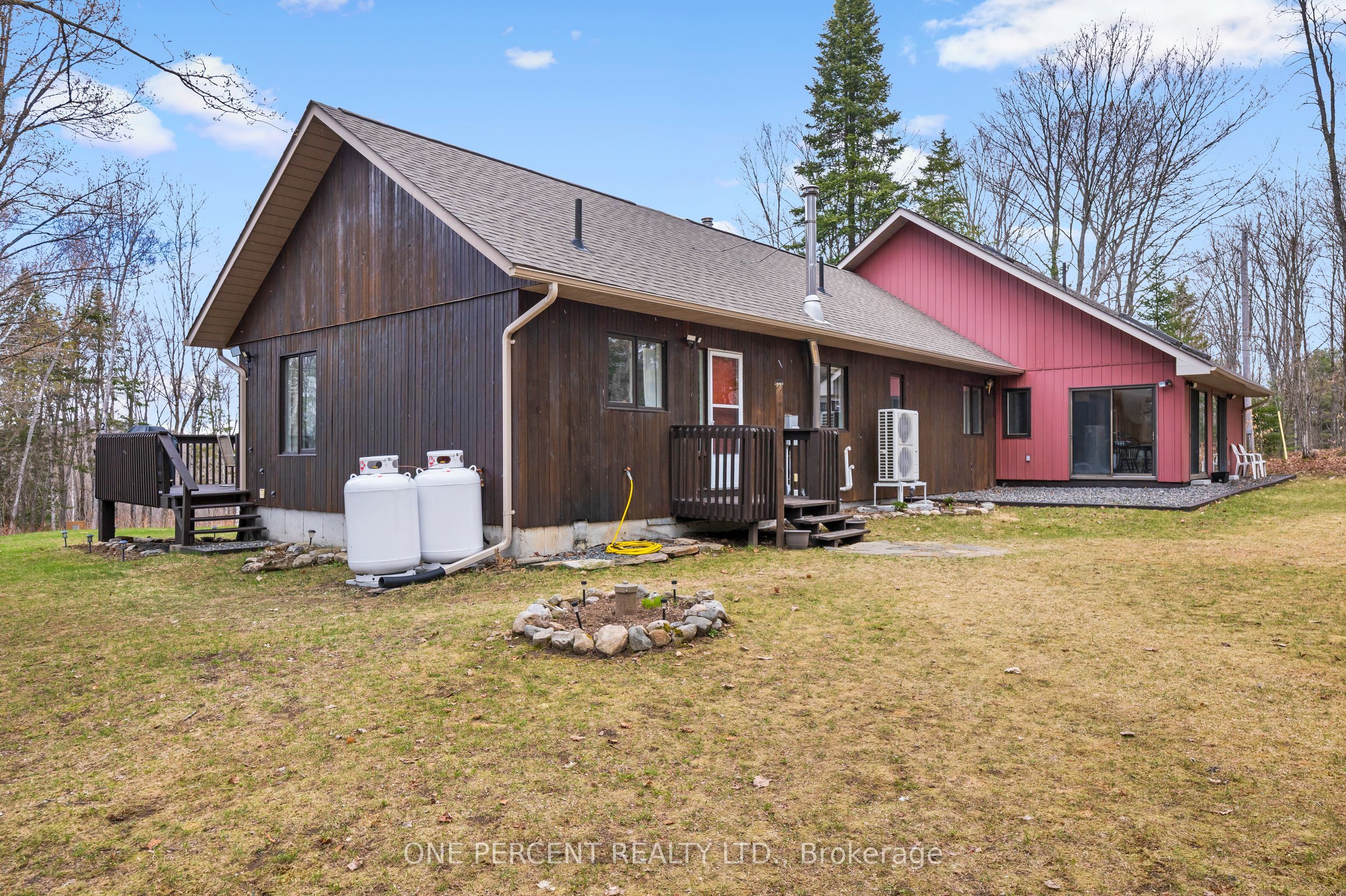1069 Chalet Road Property Photo 7