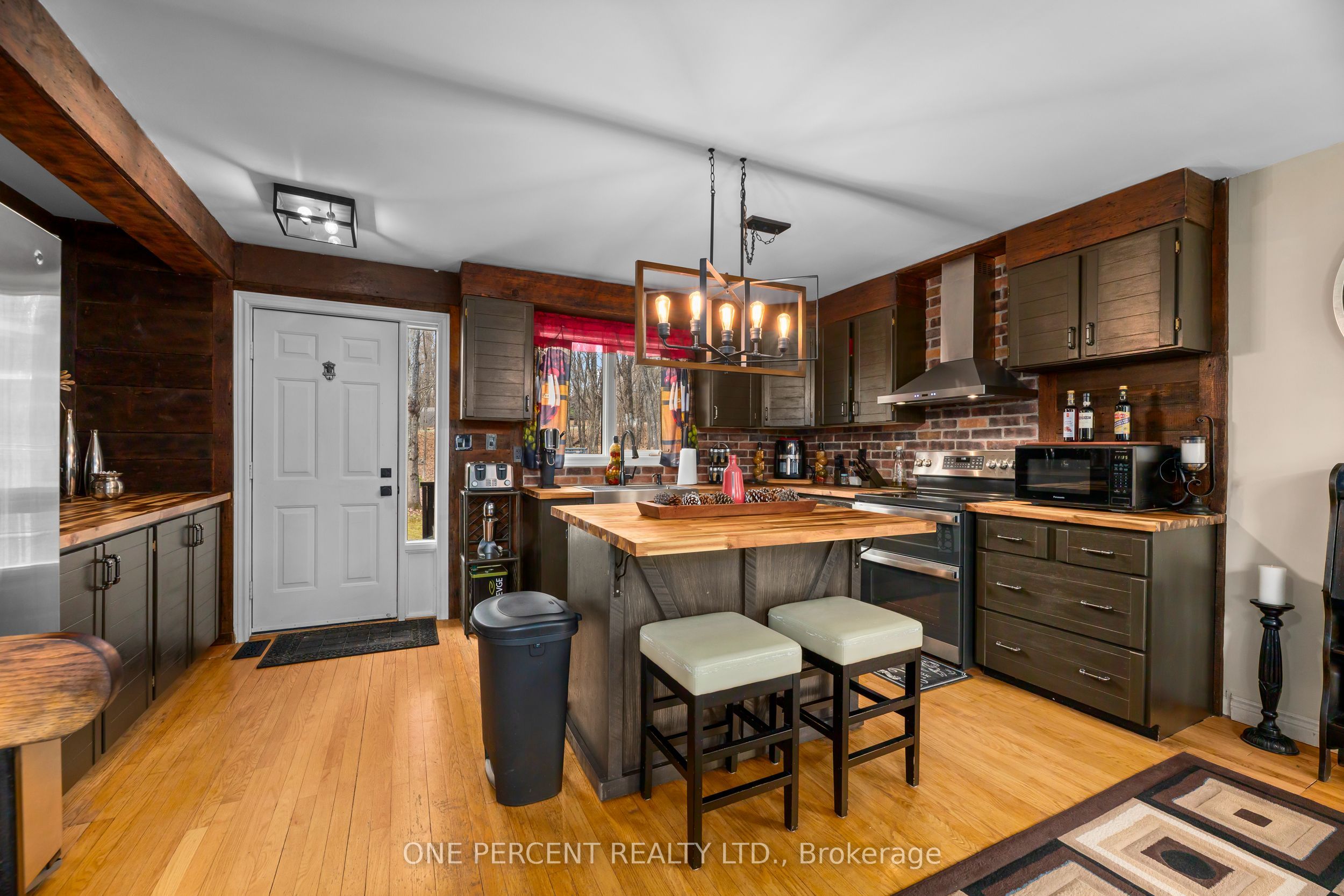 1069 Chalet Road Property Photo 9