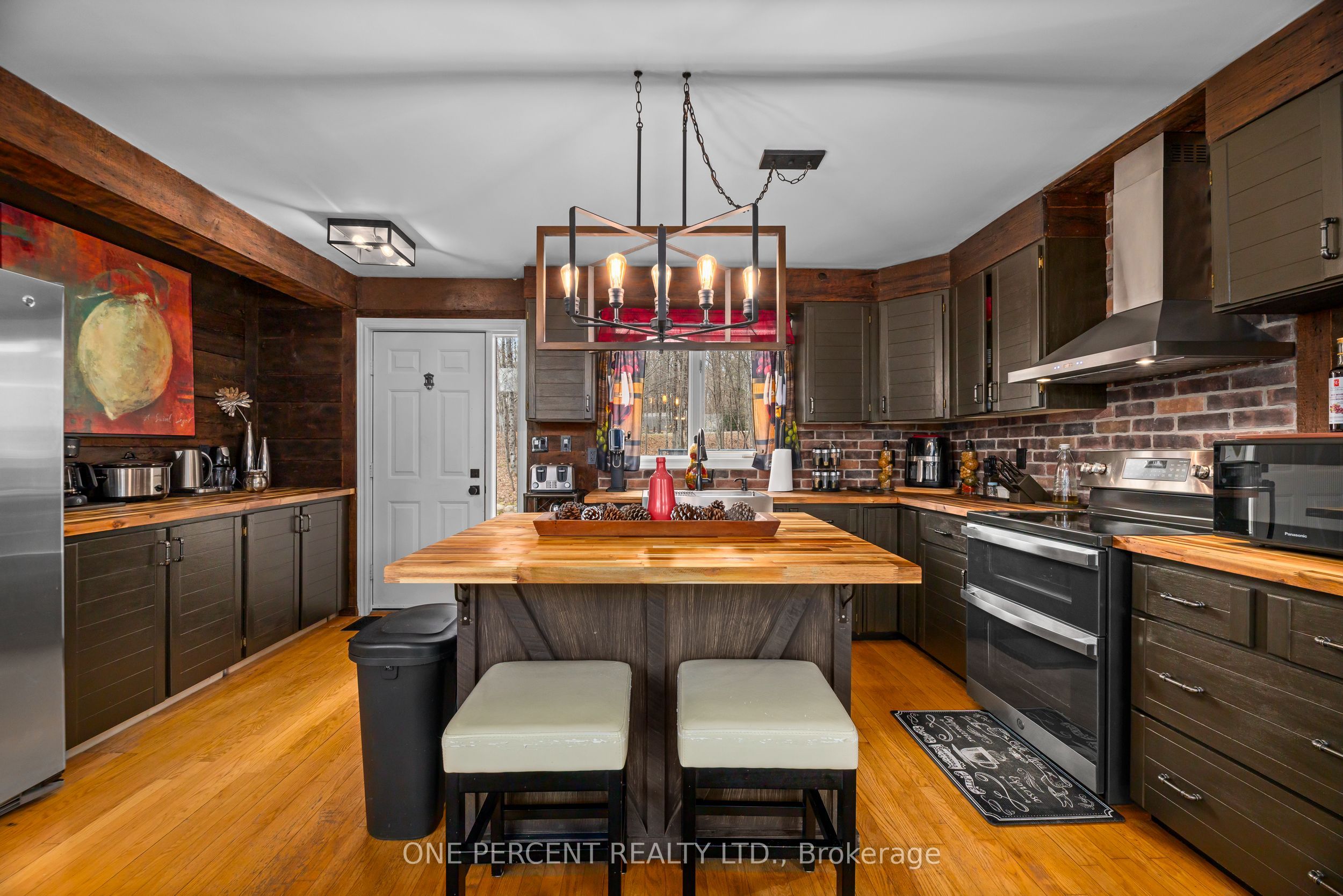 1069 Chalet Road Property Photo 11