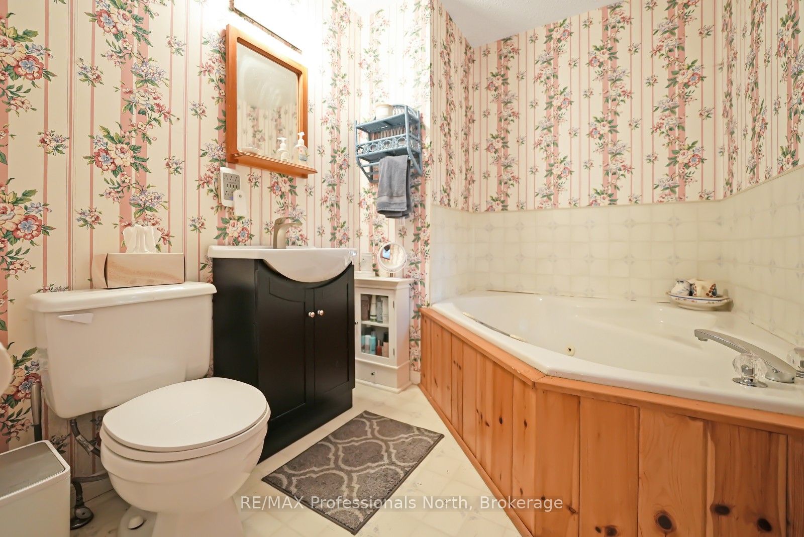 6198 Haliburton Lake Road Property Photo 12