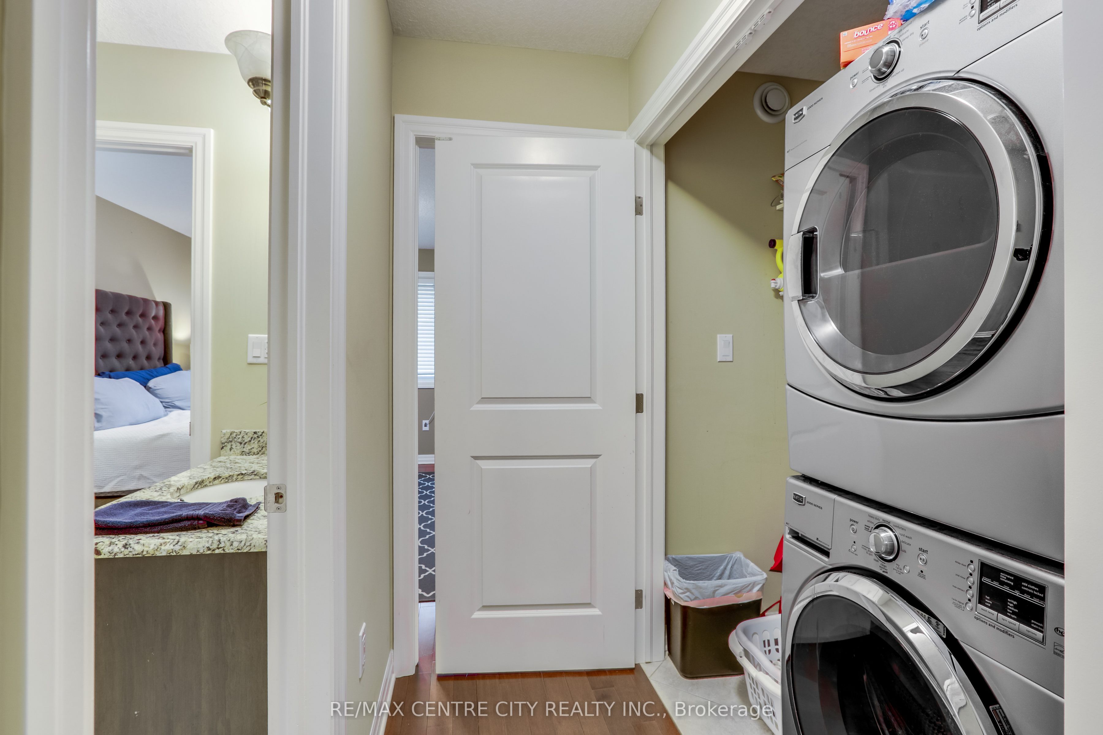 2898 Biddulph Street Property Photo 27