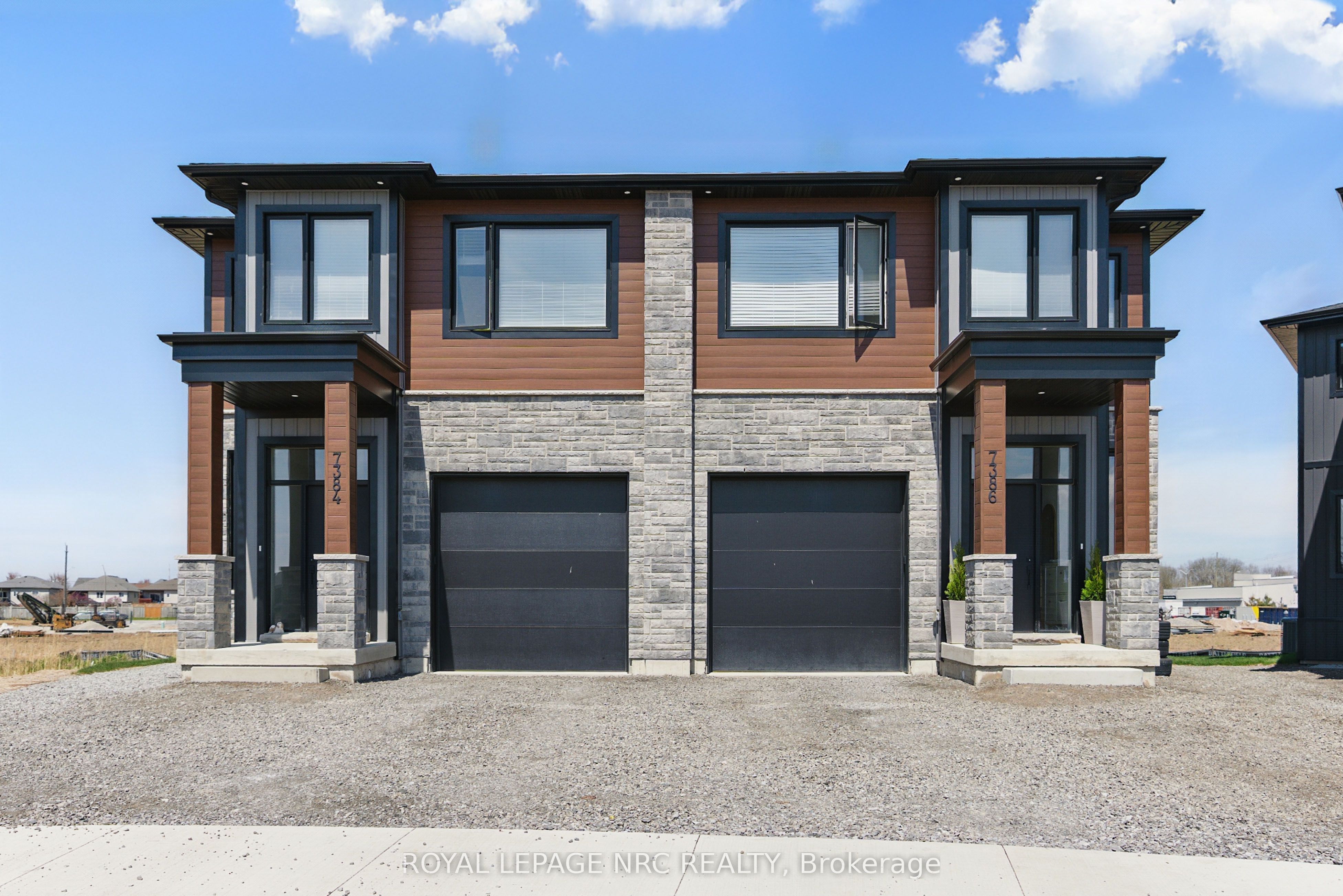 7384 Splendour Drive Property Photo 4