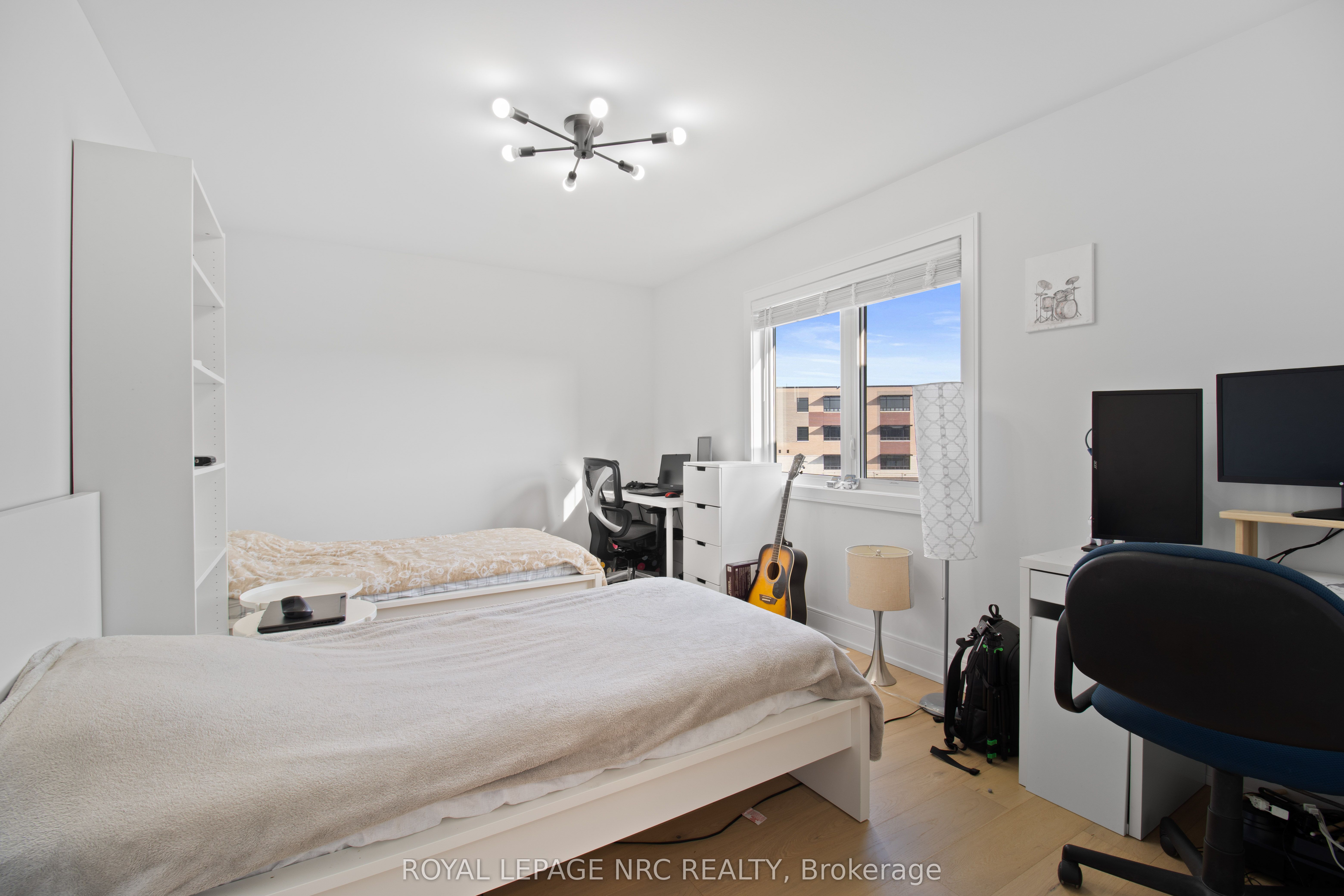 7392 Splendour Drive Property Photo 26