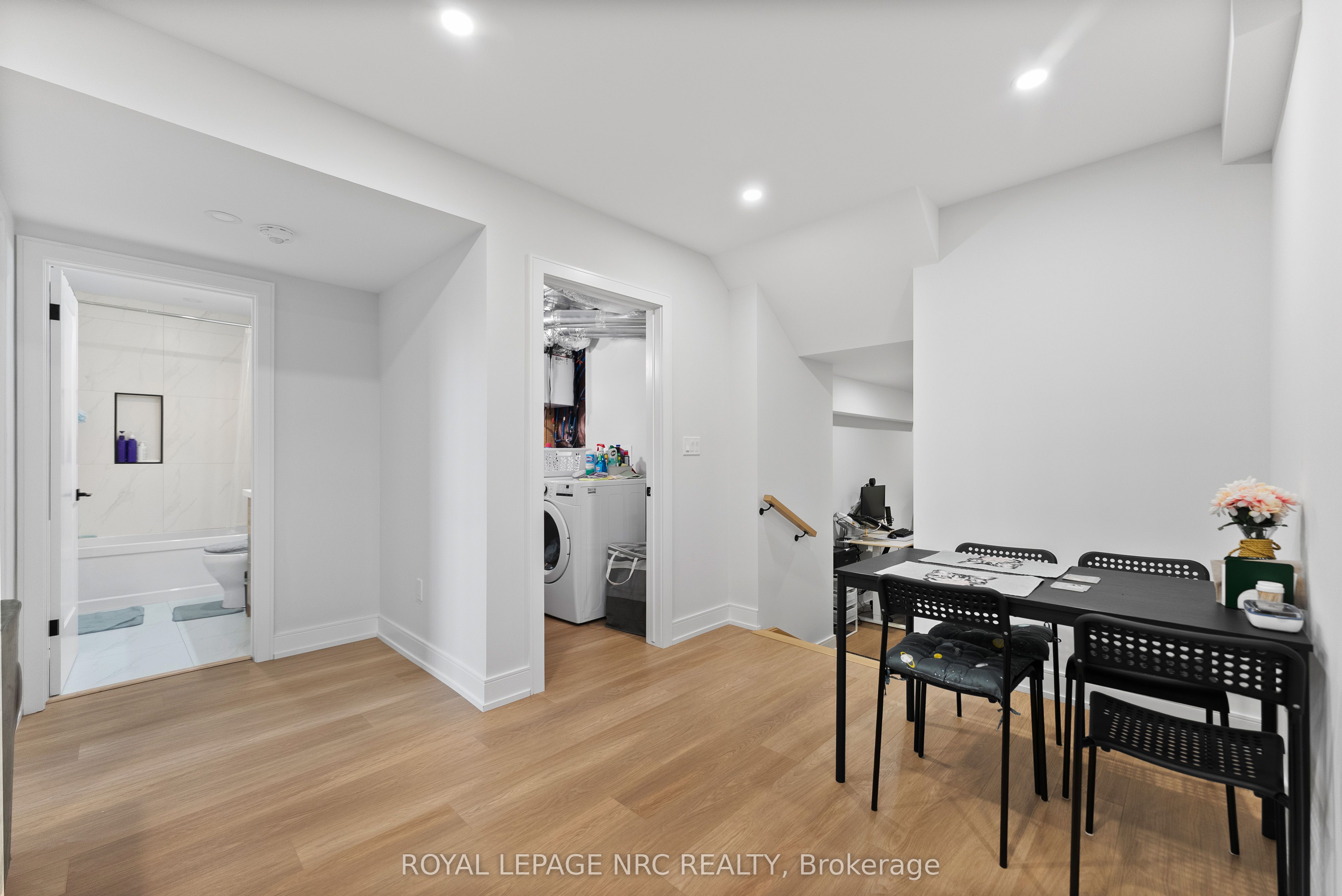 7392 Splendour Drive Property Photo 32