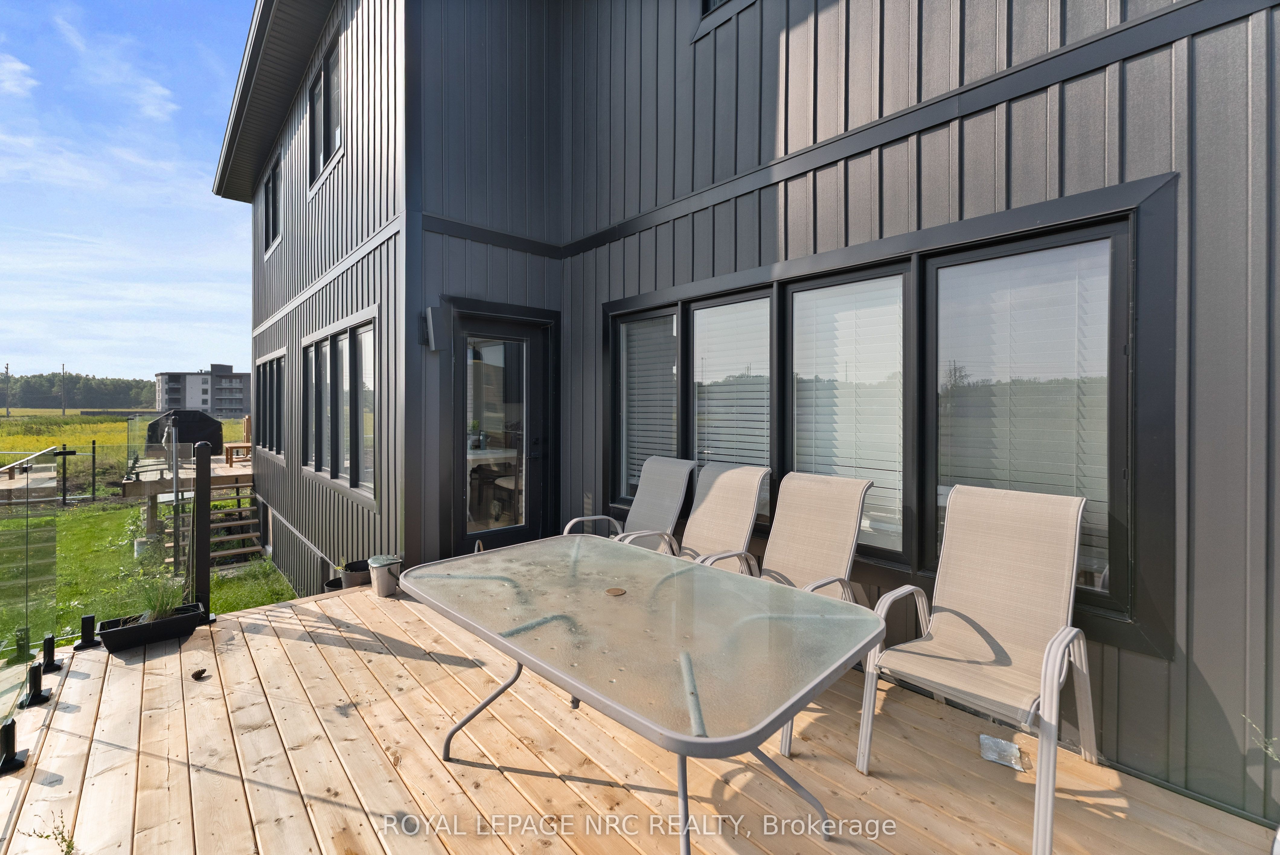 7392 Splendour Drive Property Photo 36